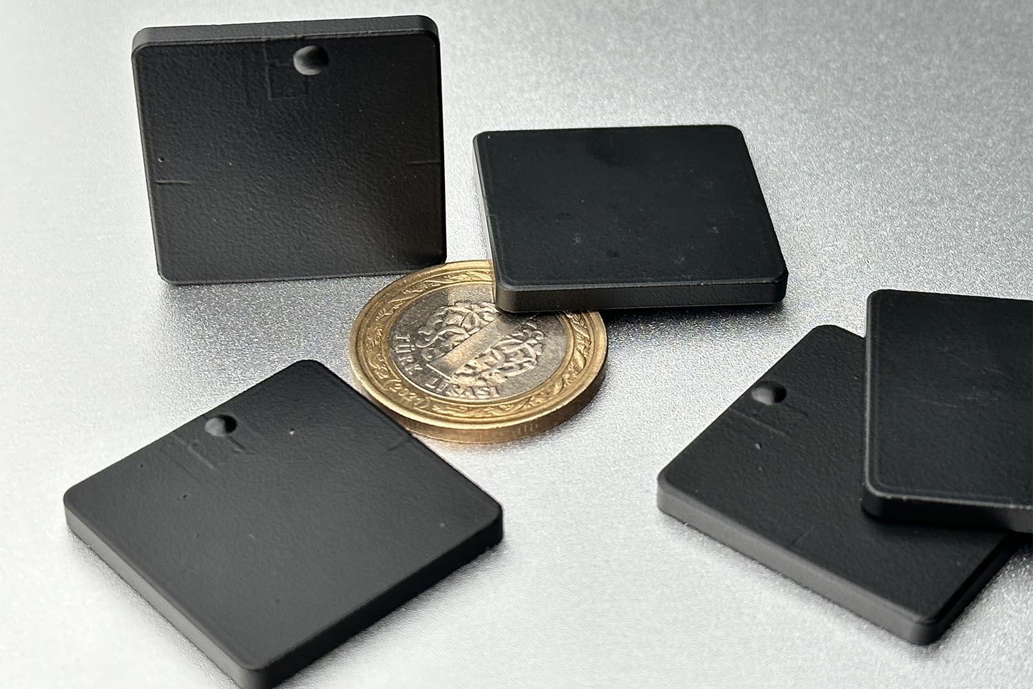 Kompakt Seramik Araç ve Konteyner RFID Takip Etiketi