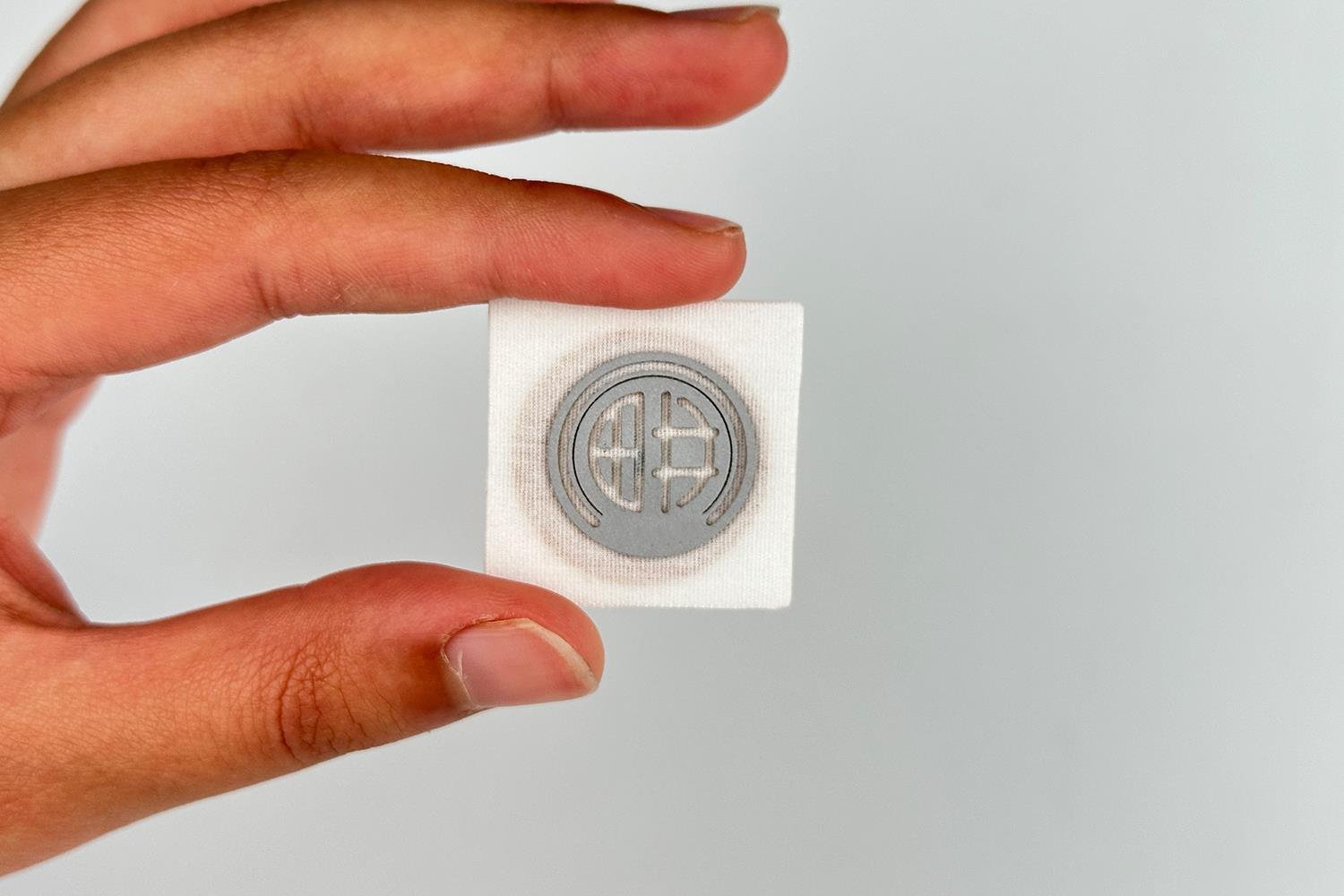 Logolu Ntag213 Ütülenebilir ve Yıkanabilir NFC Etiket