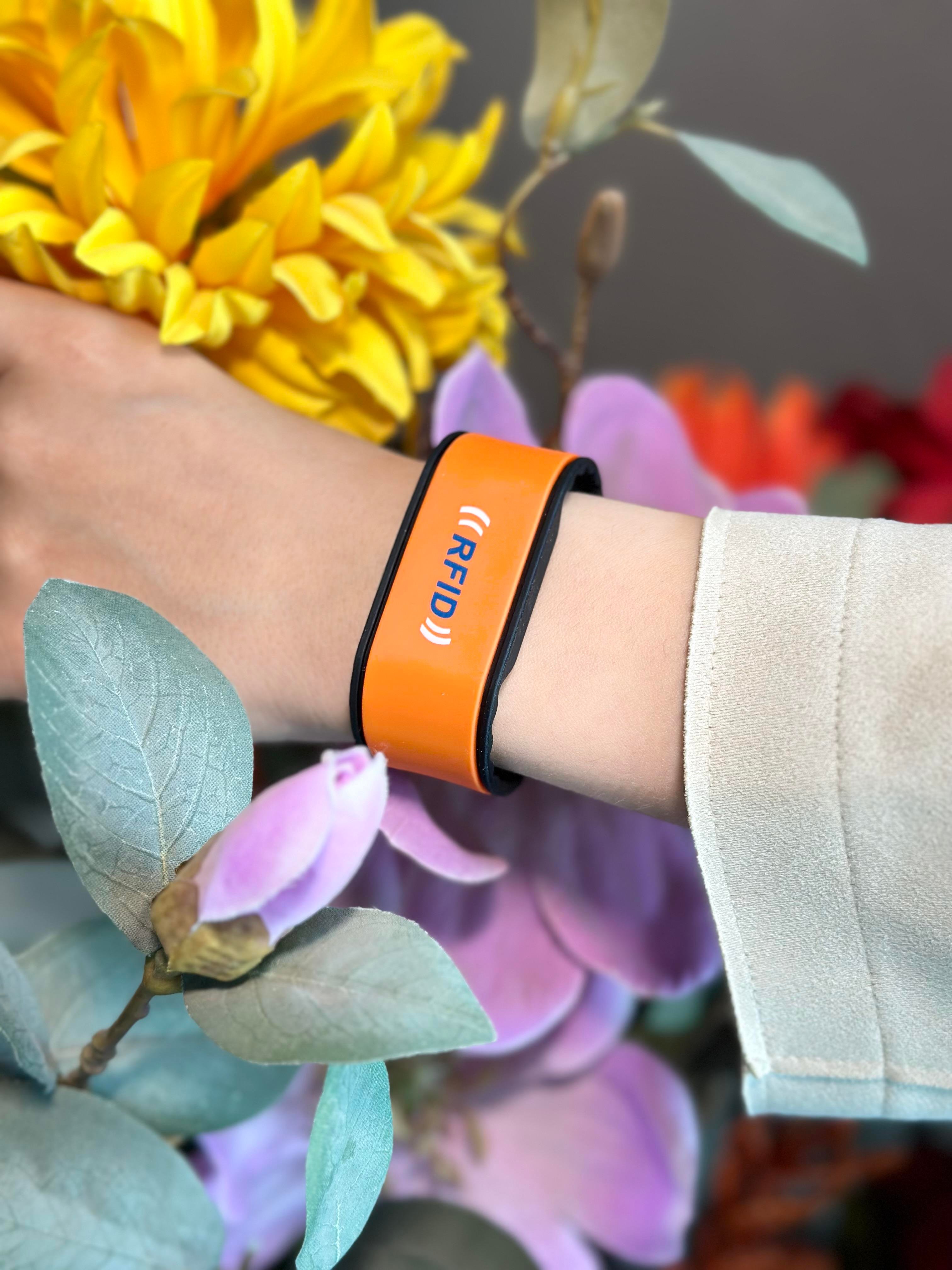 NFC / HF RFID Bileklik Siyah Turuncu G18