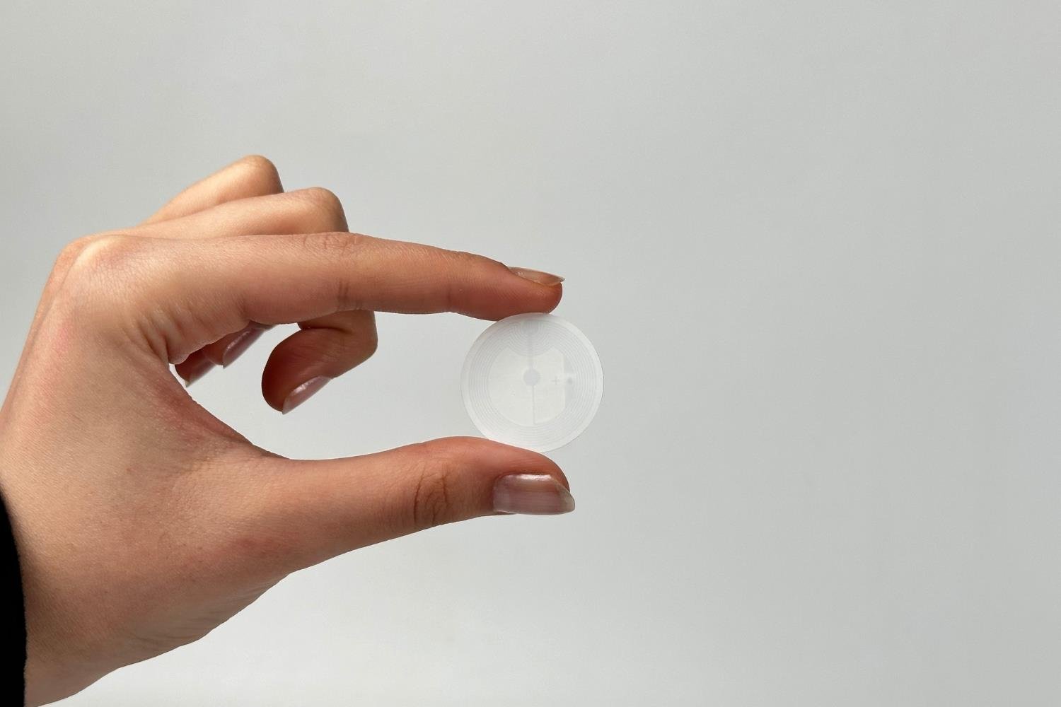 NFC UHF Söküldüğünde Parçalanan Etiket