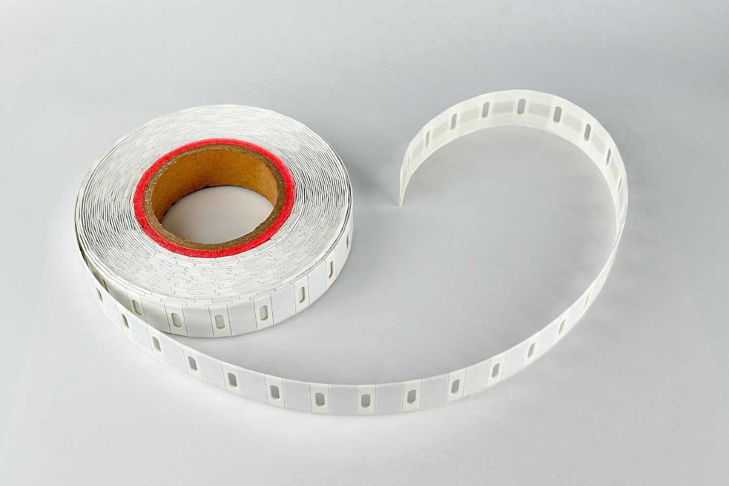 OM3015 RFID Etiket Metal Yüzeyler için (30x15x1 mm)