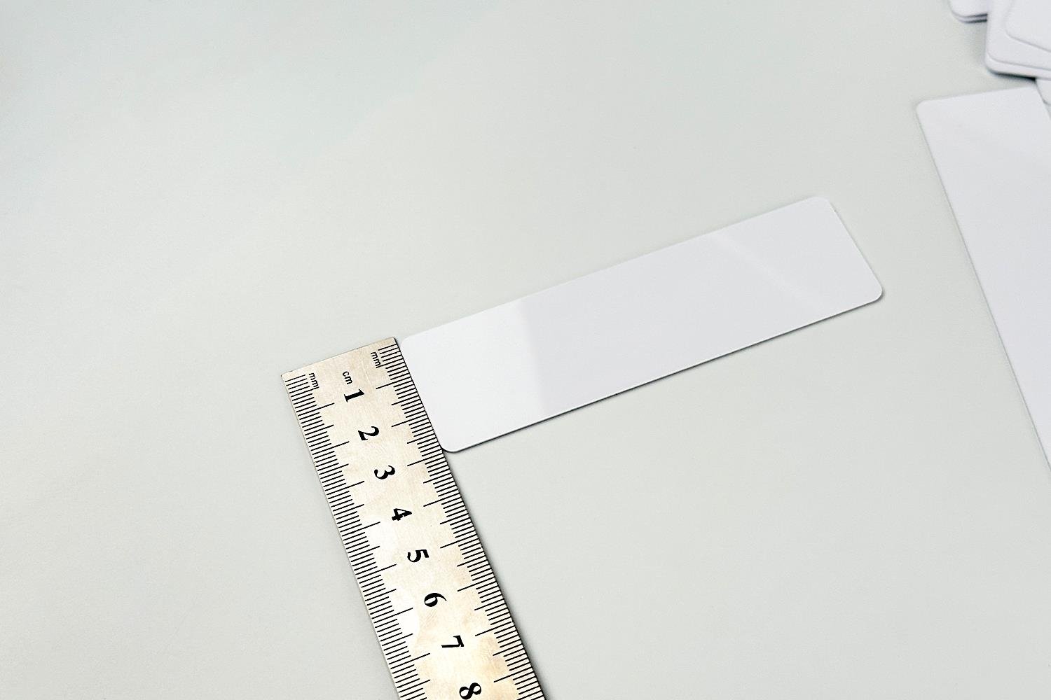 Parlak Yüzeyli H9 UHF Kart - 105x30 mm PVC 