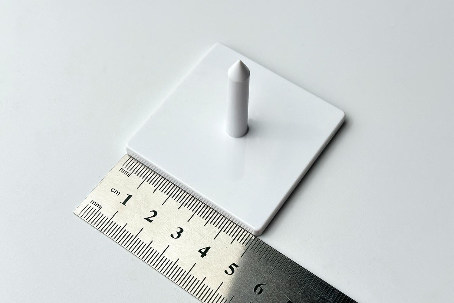 QR Kodu Baskılı Çivili Mühür Etiketi