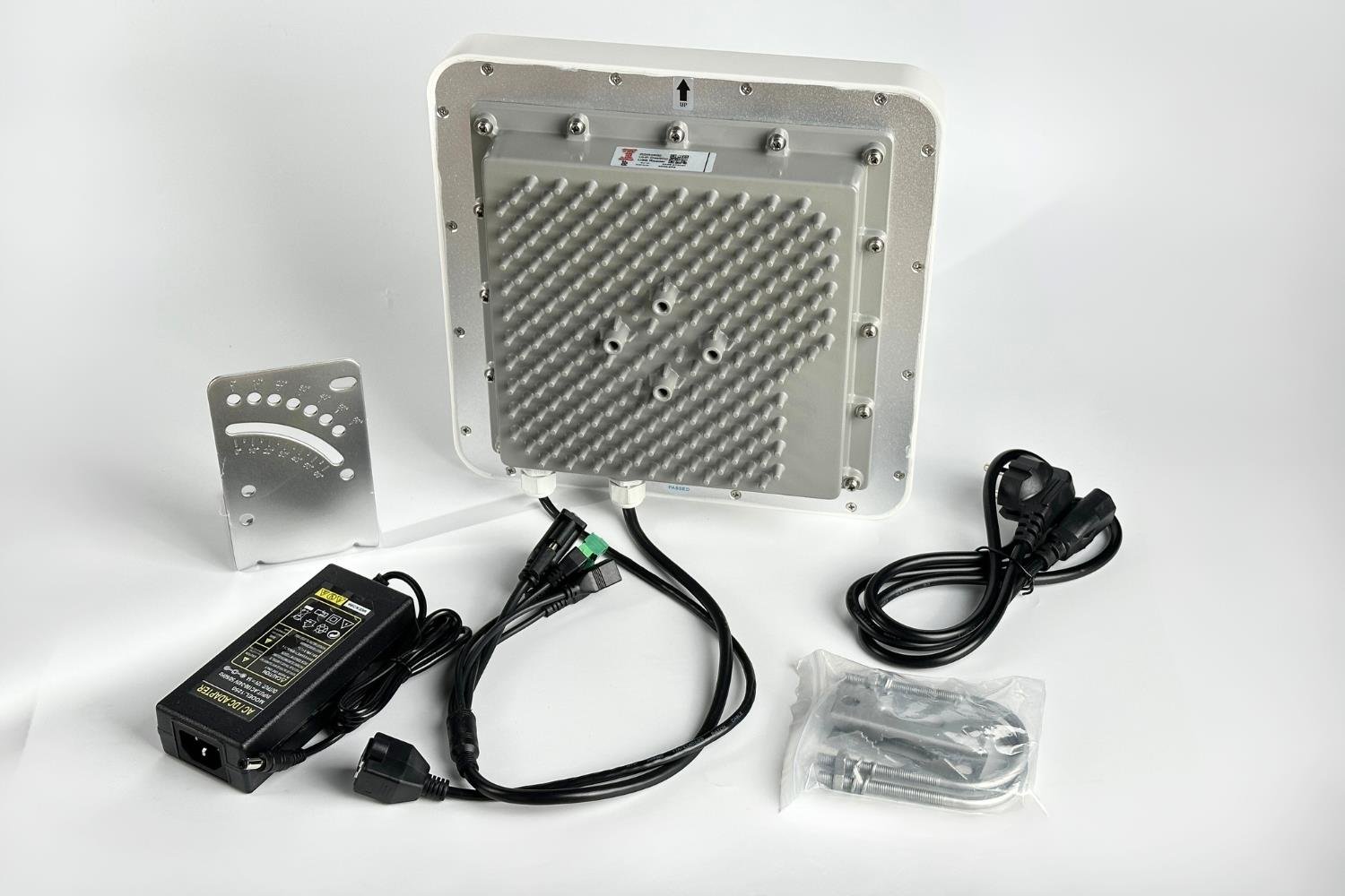 RFGATE Endüstriyel UHF RFID Cihazı – RGR6909T Entegre Okuyucu ve Kodlayıcı