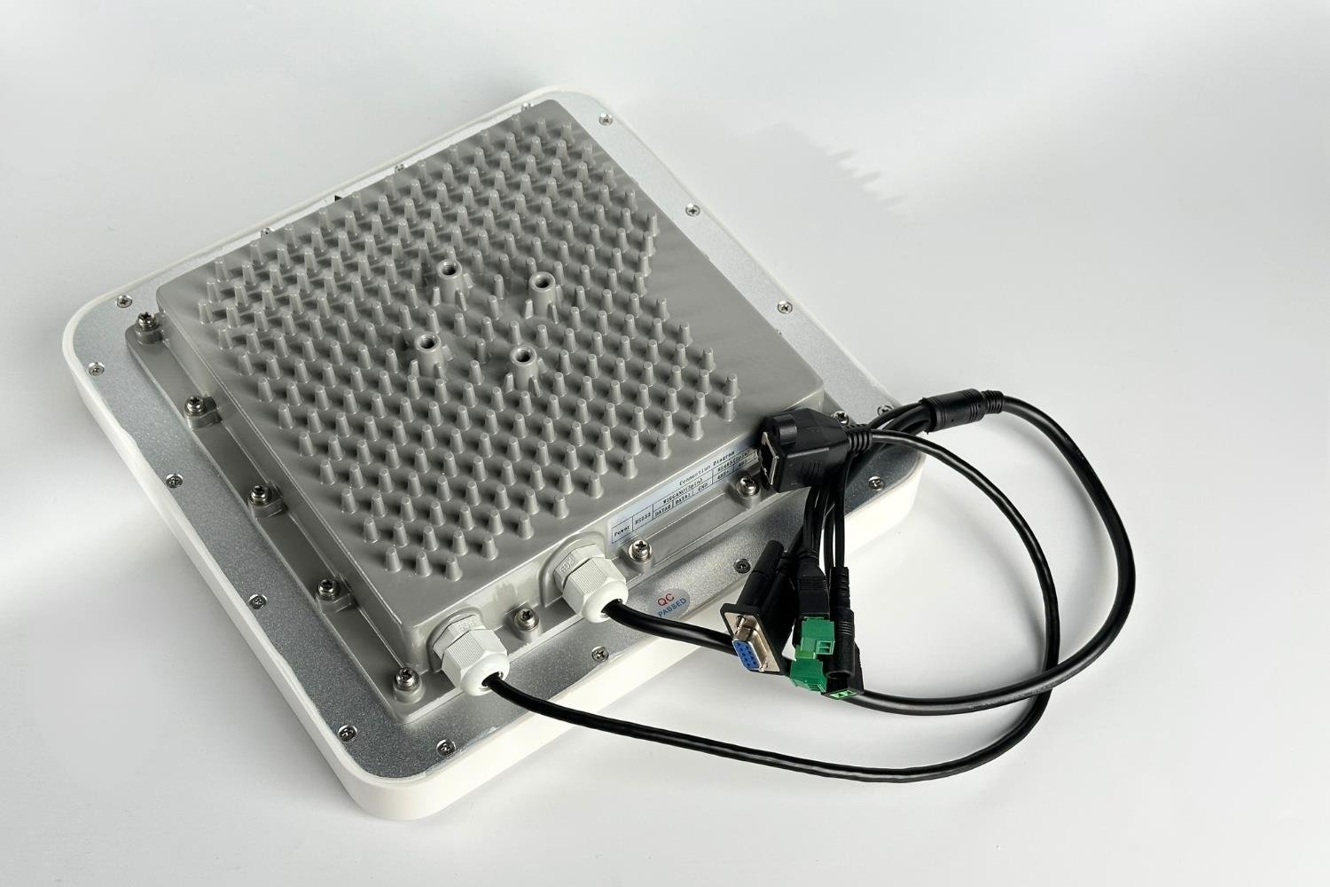RFGATE Endüstriyel UHF RFID Cihazı – RGR6909T Entegre Okuyucu ve Kodlayıcı