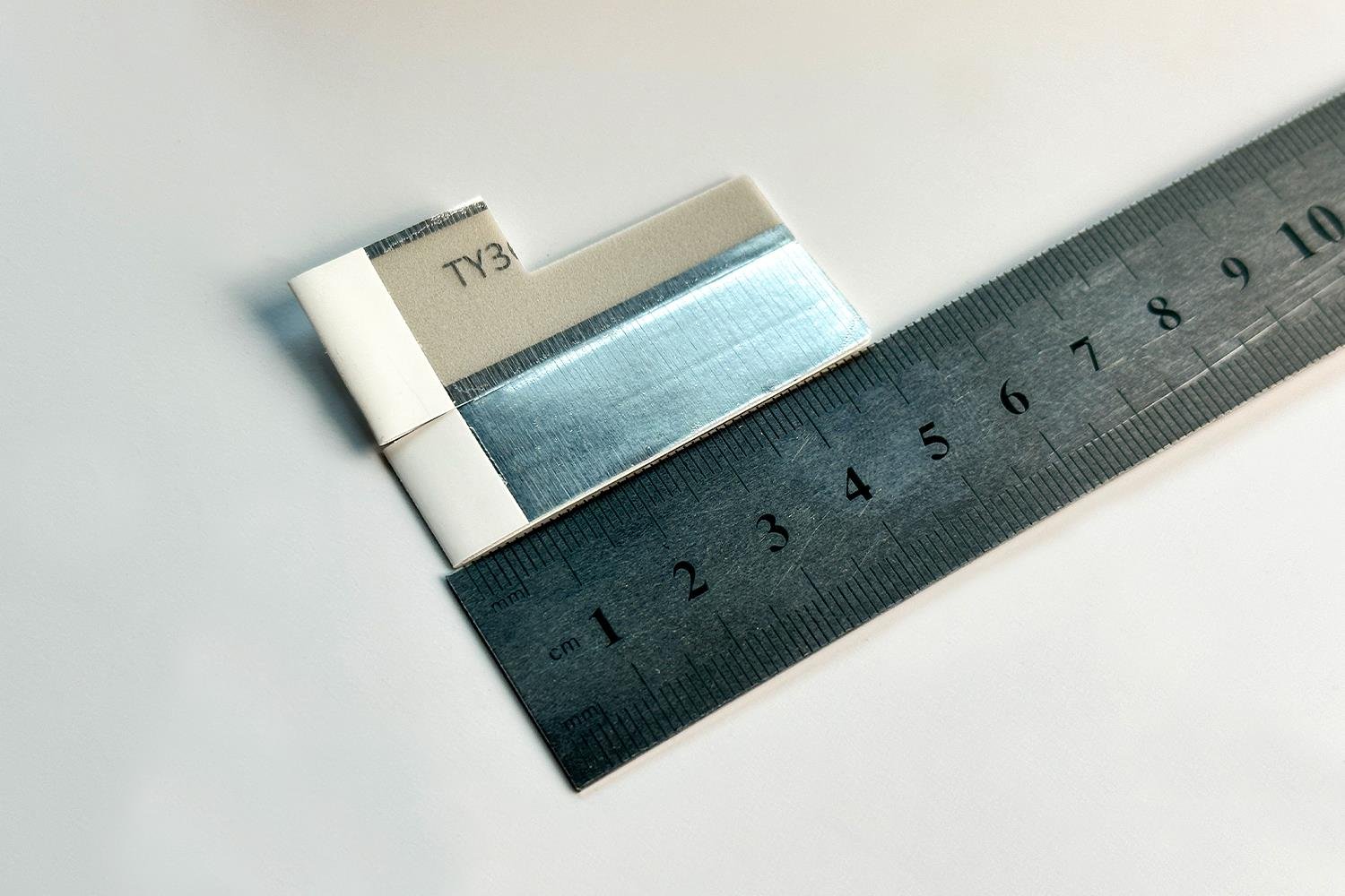 RFGate OM51115 قمة مرنة معدنية رفيعة RFID علامة