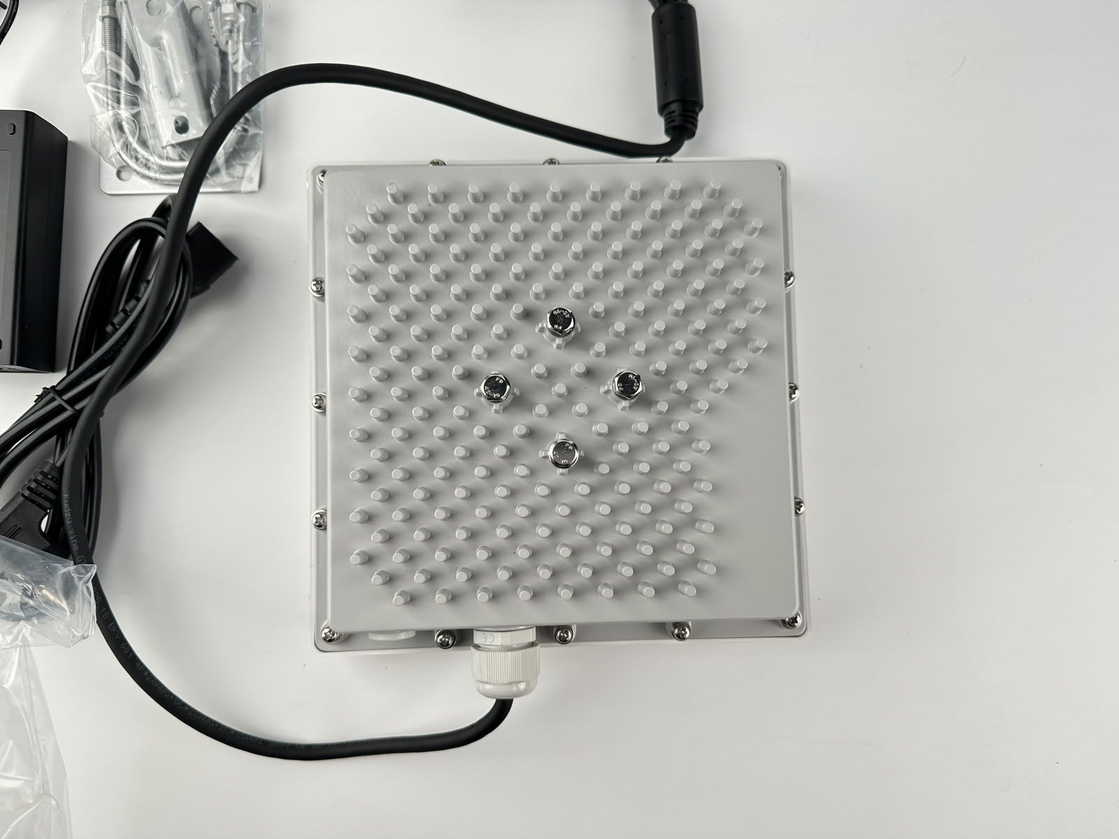 RFGATE RGR 83TS Entegre UHF RFID Okuyucu – 8 dBi