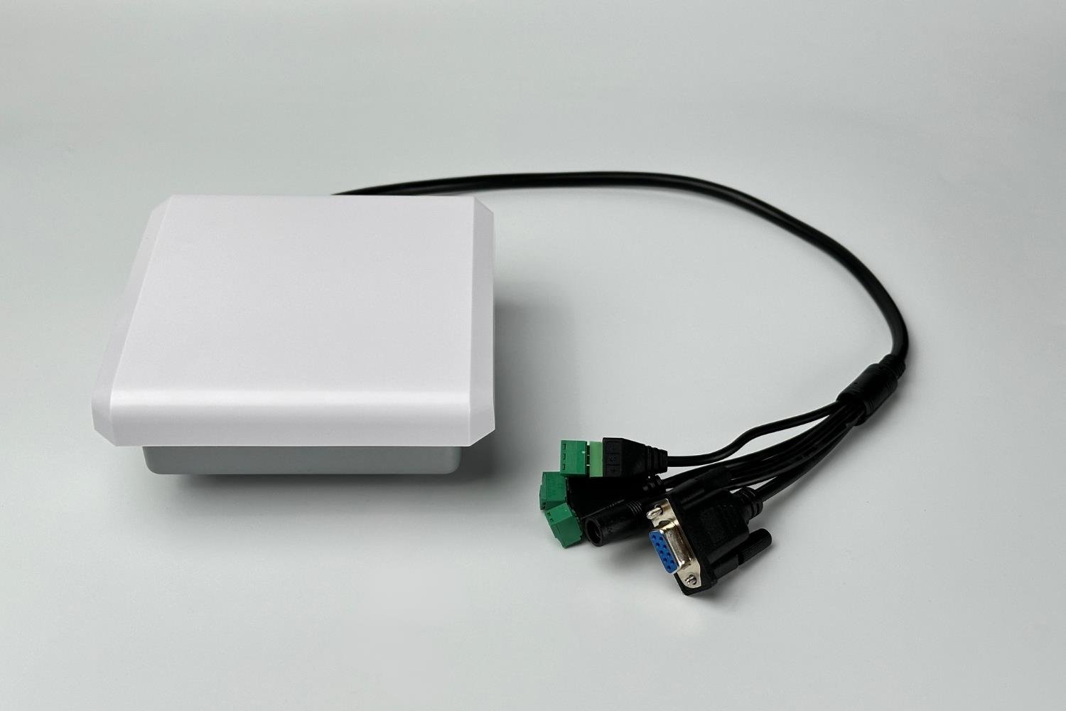 RFGATE RGR609R Röle Çıkışlı Endüstriyel UHF RFID Okuyucu