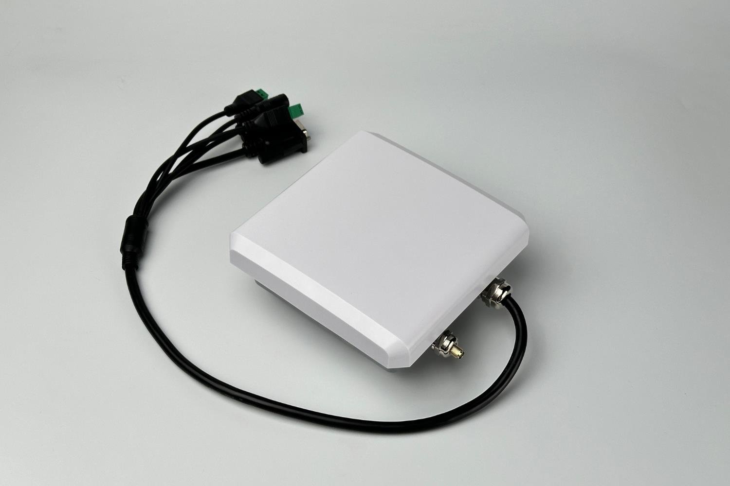 RFGATE RGR609W WiFi Destekli Endüstriyel UHF RFID Okuyucu