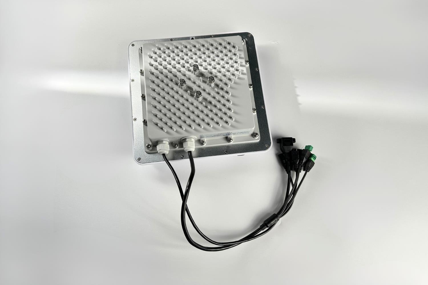 RFGATE RGR6909CT, Wiegand, RJ45 Destekli  Yüksek Performanslı UHF Okuyucu
