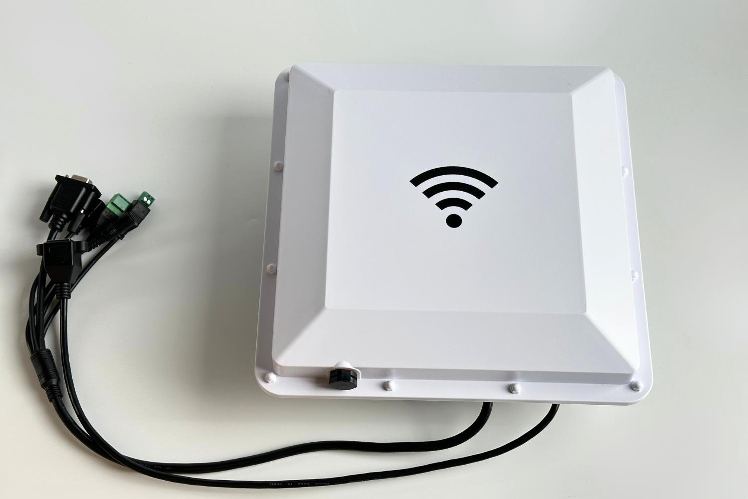 RFGATE RGR6909CT, Wiegand, RJ45 Destekli  Yüksek Performanslı UHF Okuyucu