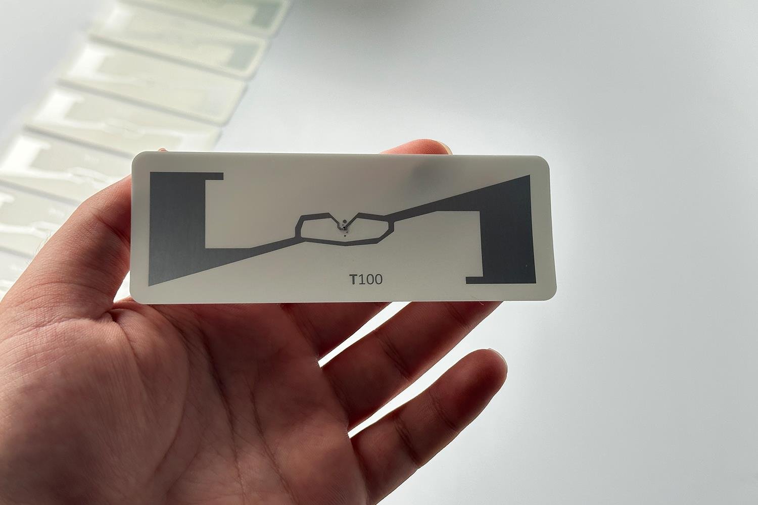 RFGate T100 WRW UHF RFID Etiket