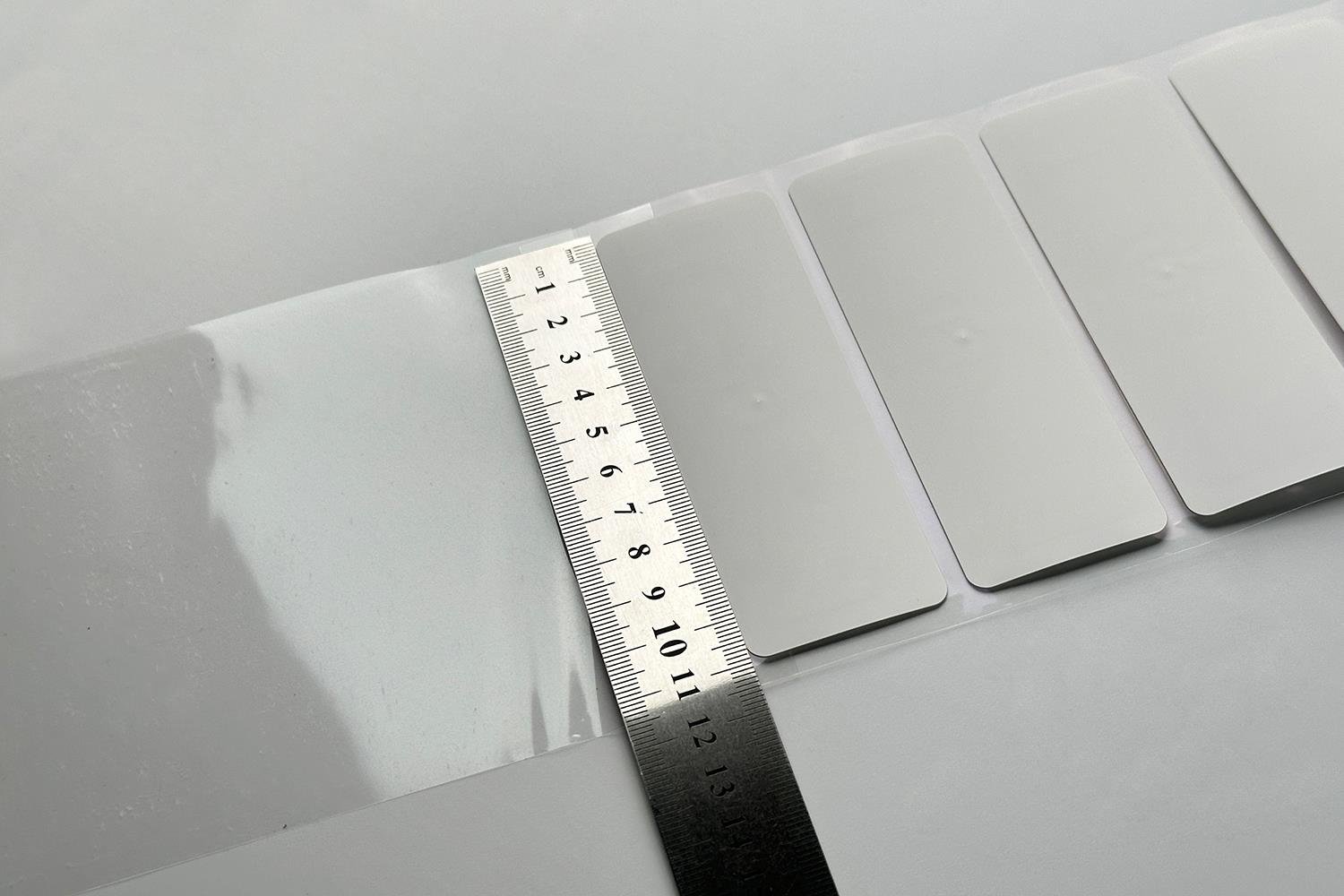 RFGate T100 WRW UHF RFID Etiket