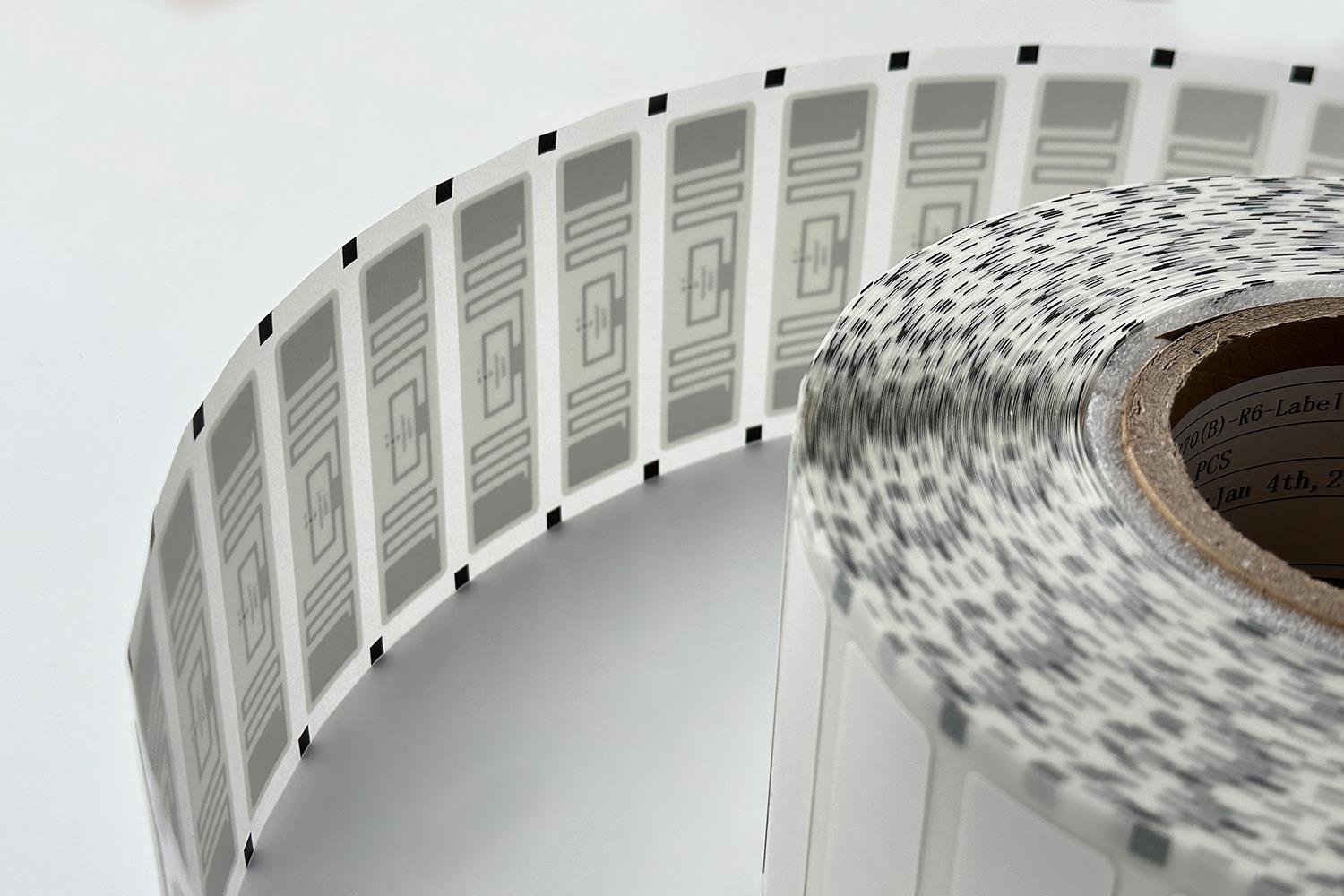 RFGate T70R6 WRW UHF RFID Etiket