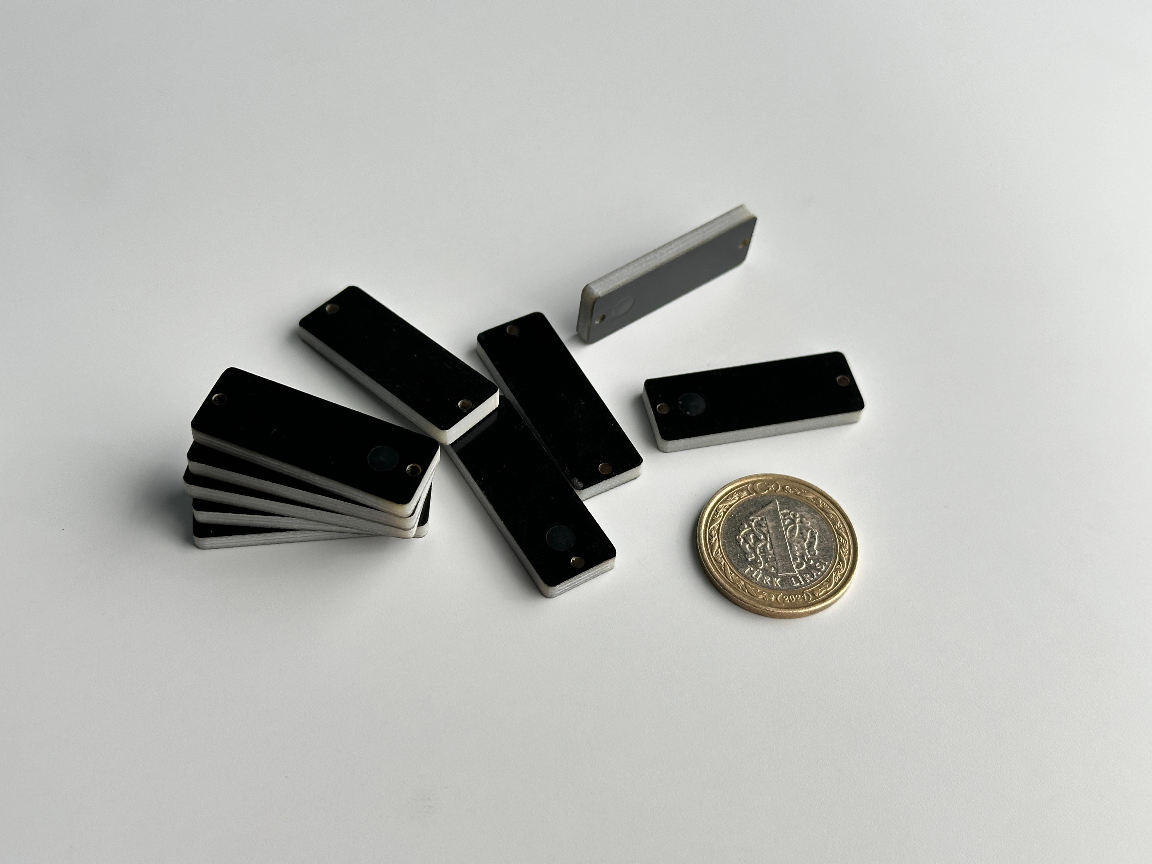 RFGate UHF Metal Üstü Gen2 RFID Etiket 33x10mm