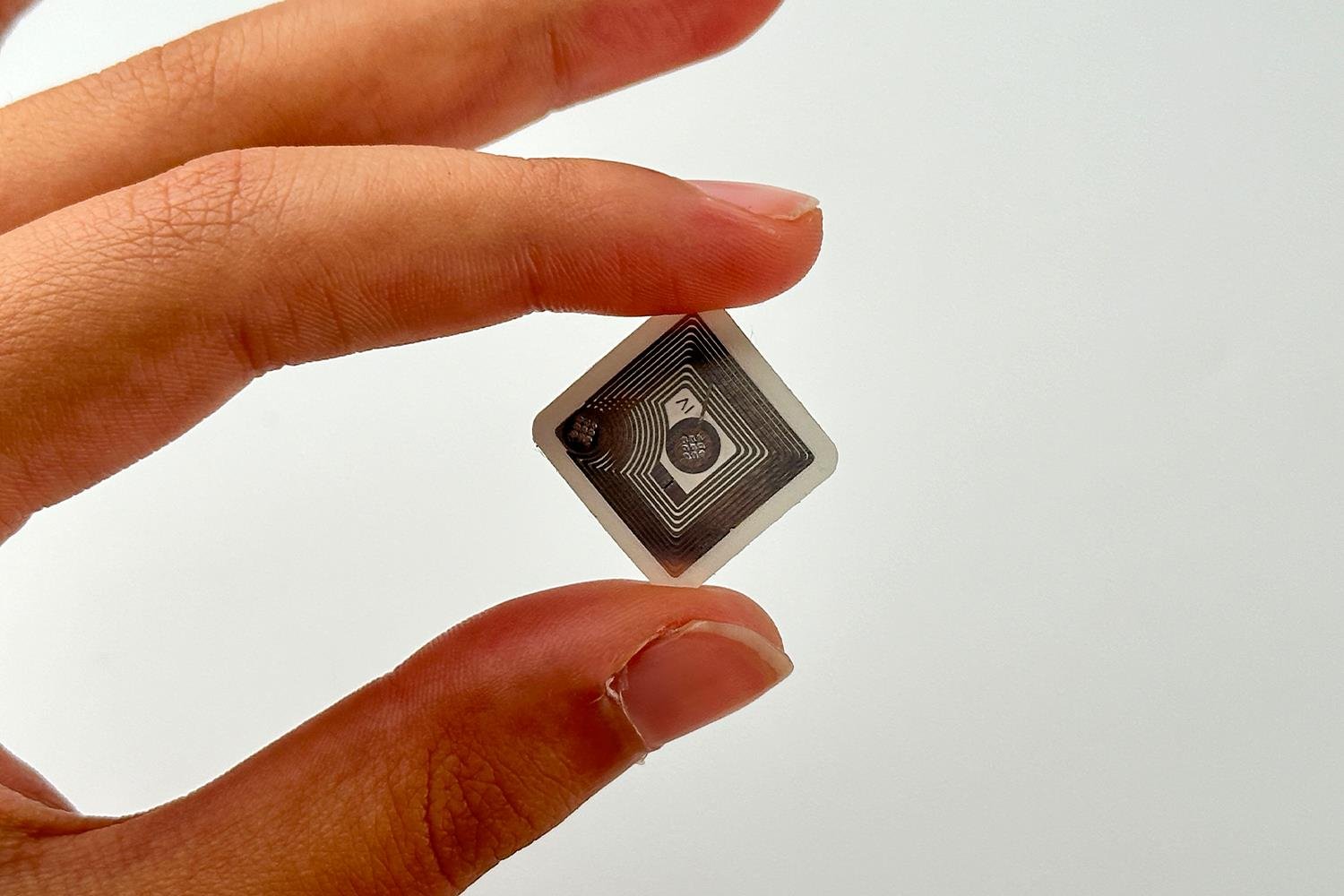 RFID Etiketi 18x18 mm HF ICODE SLIX 