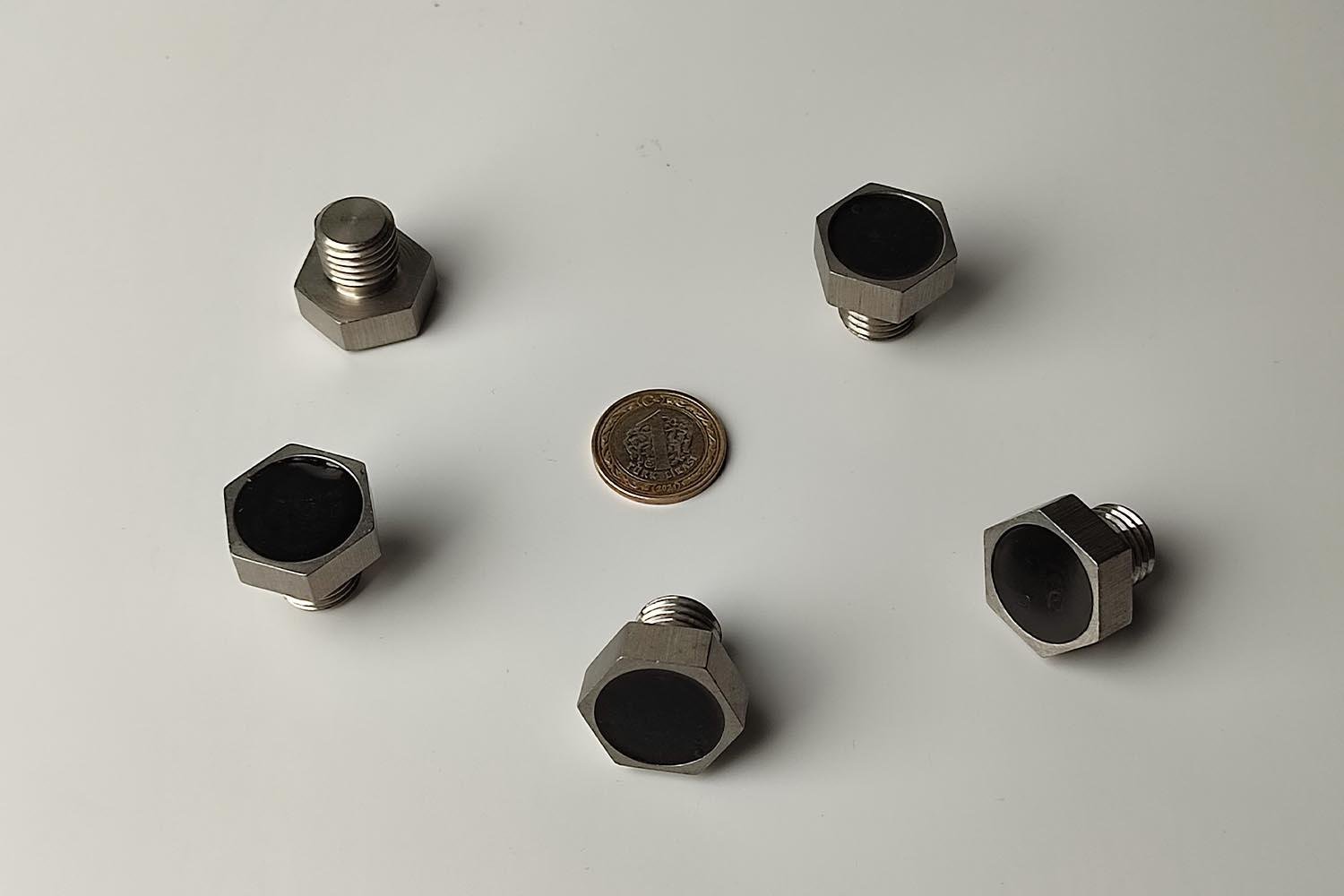 RFID Metal Üstü Vida Ekipman Takip Etiketi