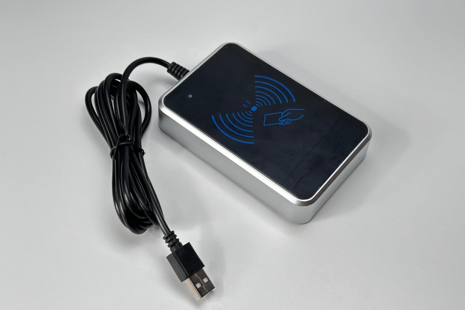 RGR158 Çift Frekans RFID Okuyucu HF + LF