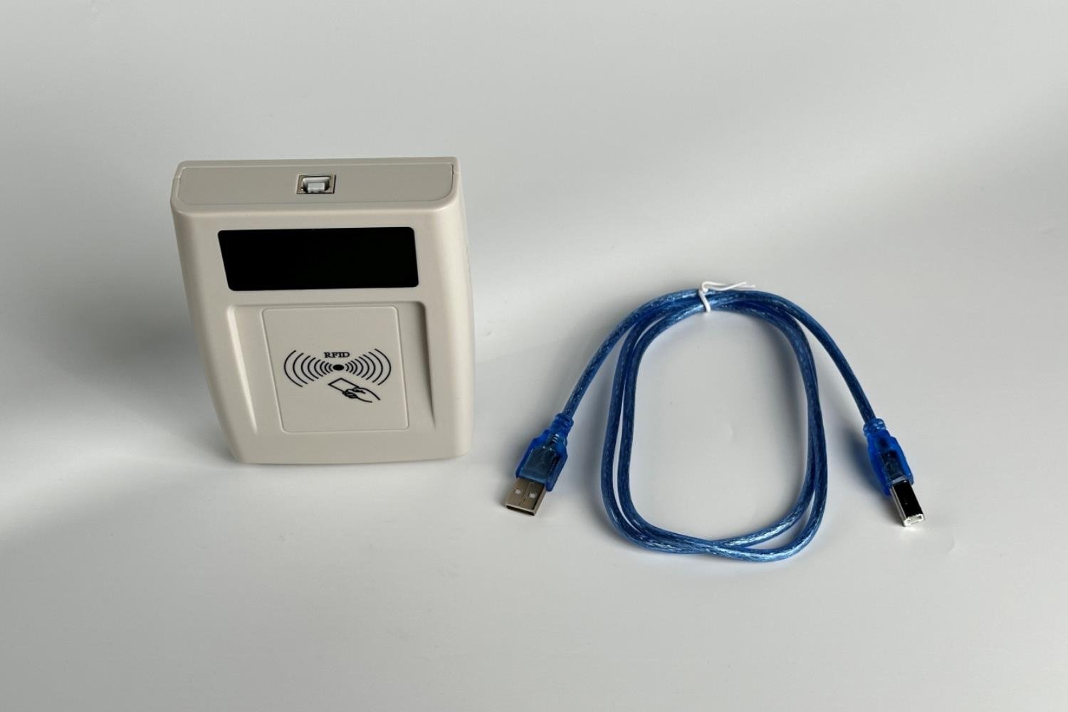 RGR2903 UHF Masaüstü RFID Okuyucu & Yazıcı – USB (SDK ve Özel Yazılımlı)