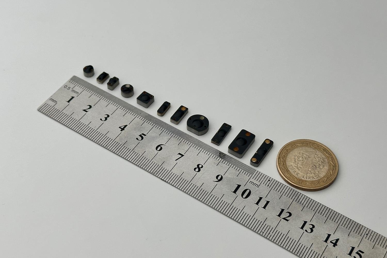 Seramik Çok Küçük Metal Üstü RFID Etiket Numune Paketi