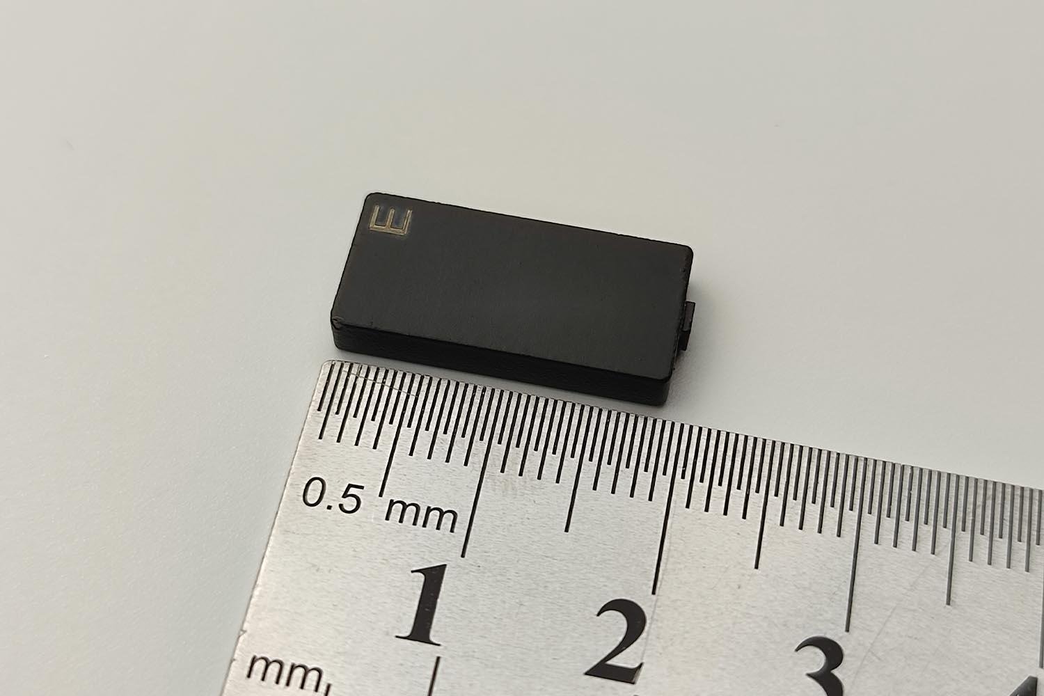 Seramik Metal Üstü RFID Palet Etiketi 19x9x3mm