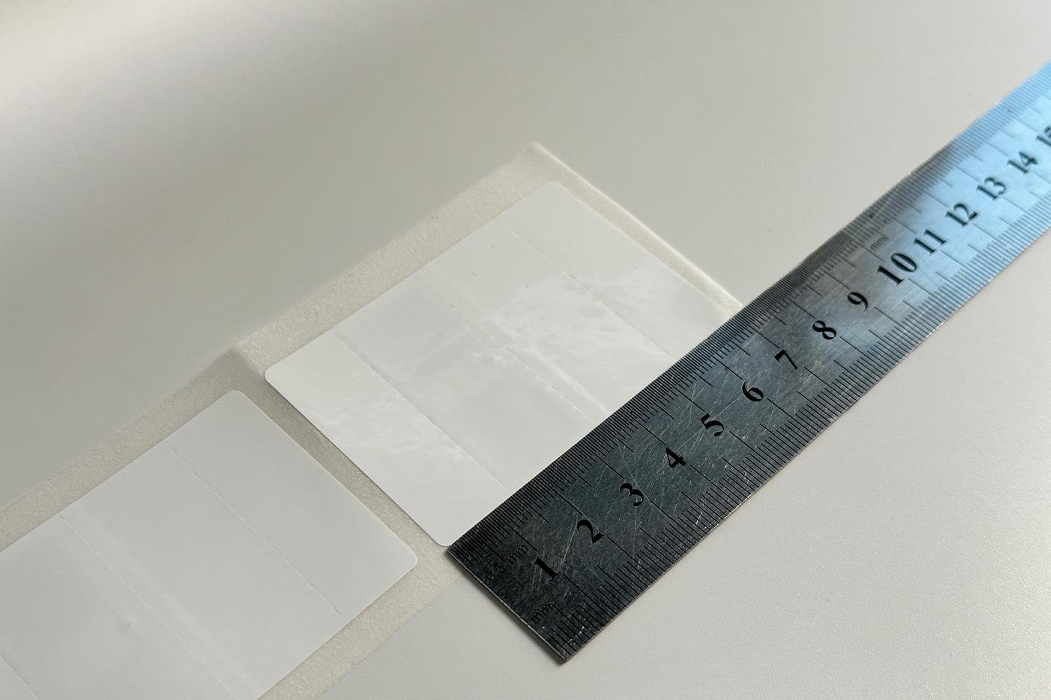 Sıvı İçerikli Cam ve Pet Ürünler için RFID Bayrak Etiket