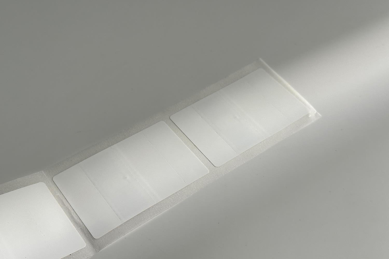 Sıvı İçerikli Cam ve Pet Ürünler için RFID Bayrak Etiket