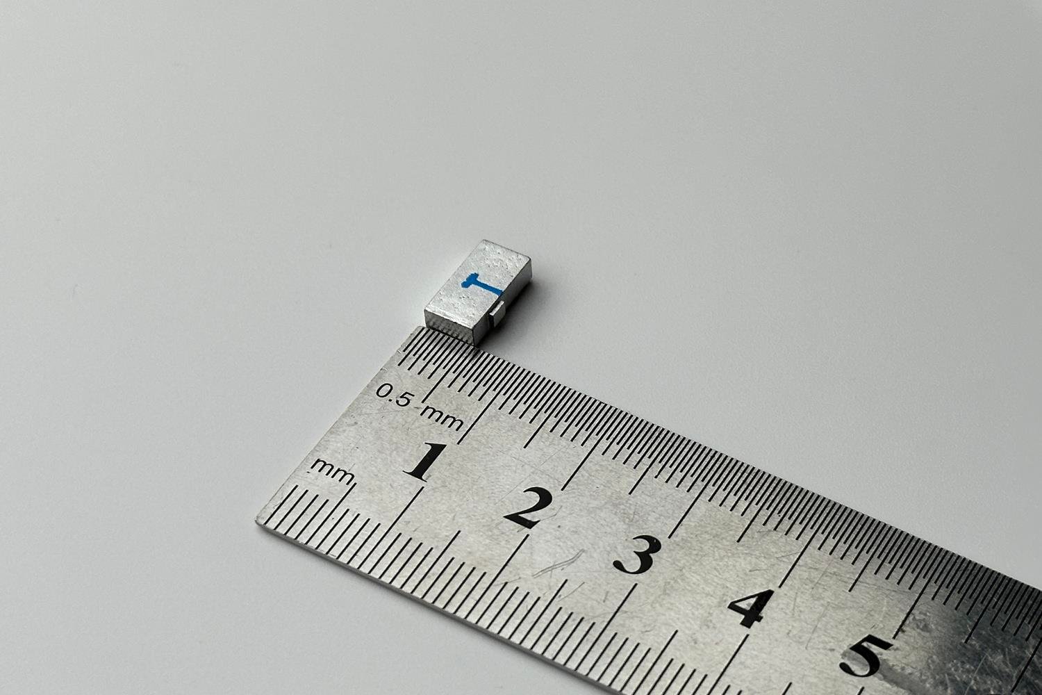 T5103 Performa Sense Grey Sert RFID Etiket
