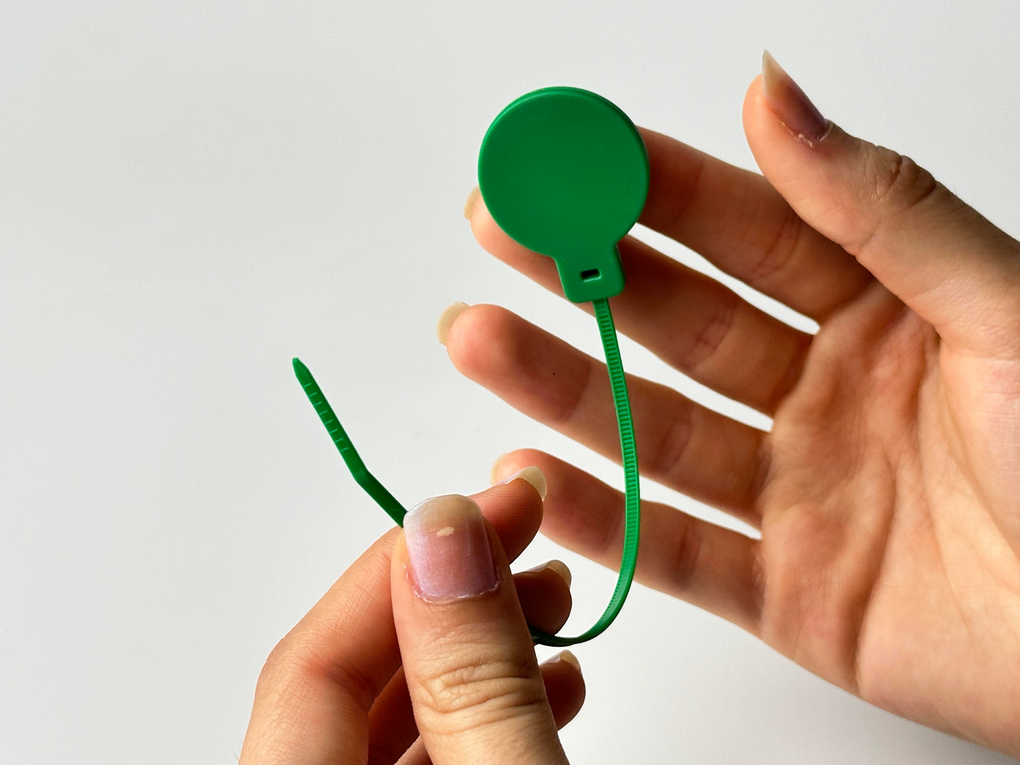 Taşımacılıkta Kablo Bağı Etiketi