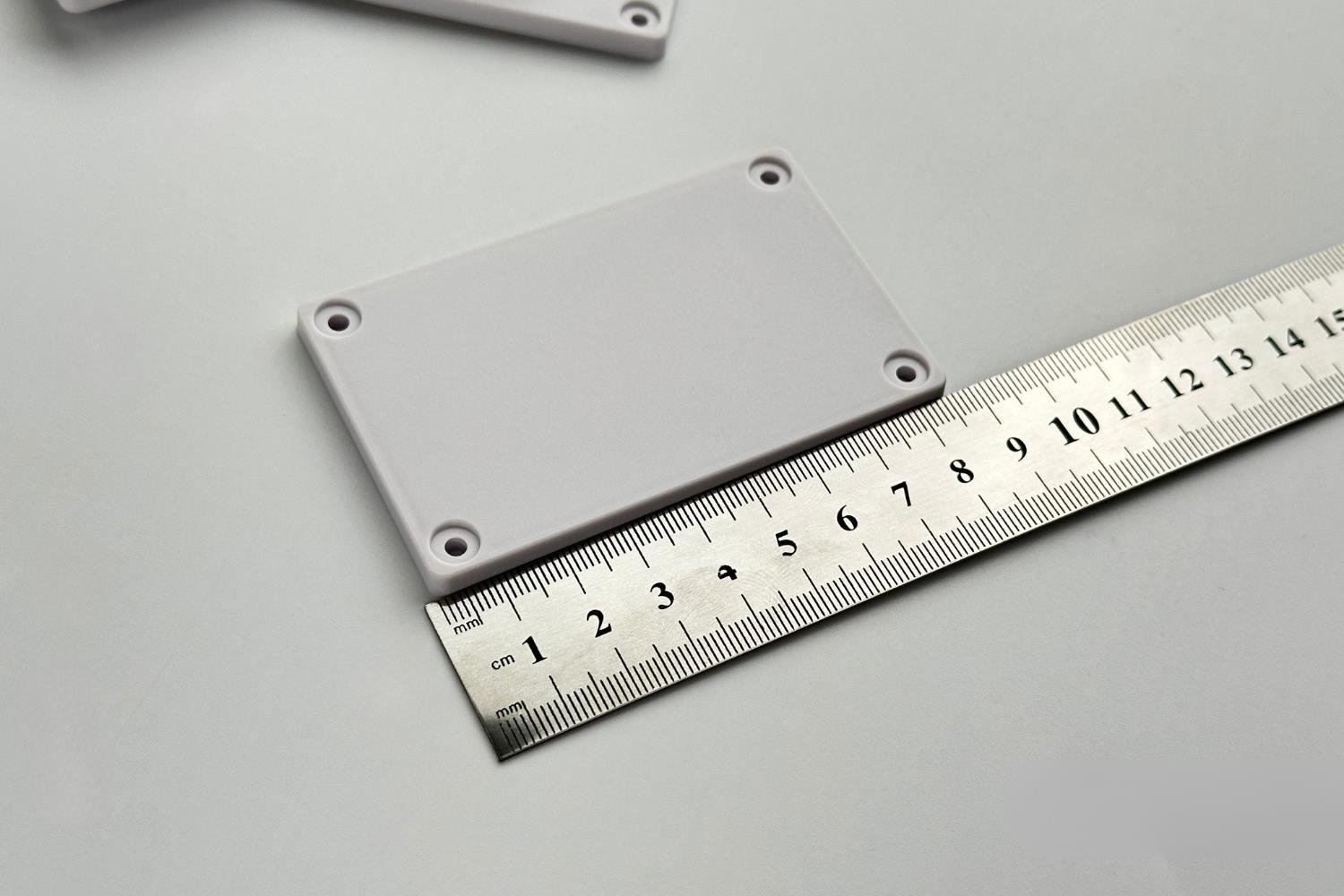UCODE 8 Çipi, 86x40x8mm, Metal Yüzeyler İçin, Vidalanabilir UHF RFID Hard Tag 