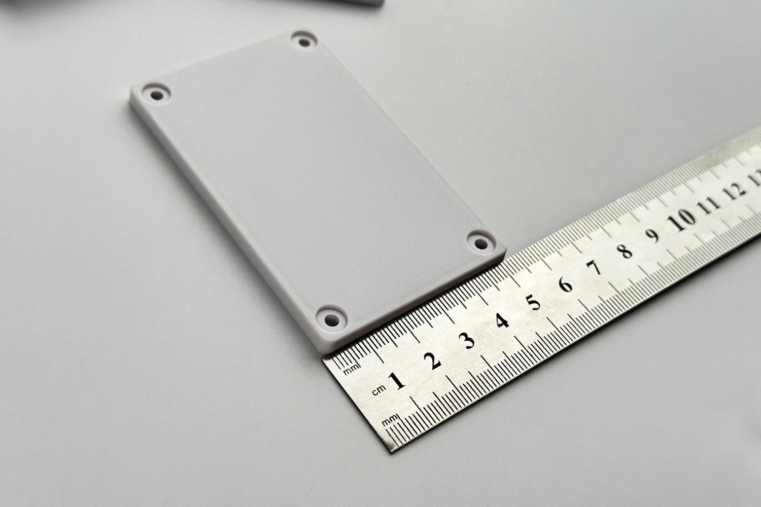 UCODE 8 Çipi, 86x40x8mm, Metal Yüzeyler İçin, Vidalanabilir UHF RFID Hard Tag 
