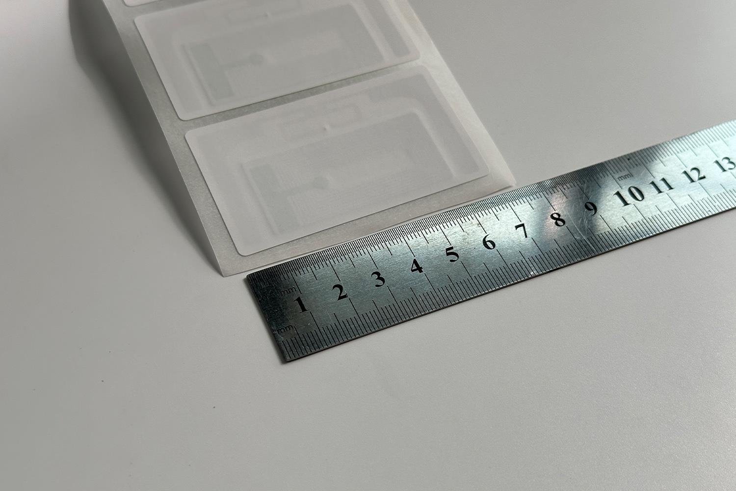 UHF + EAS Güvenlik Etiketi ( 70x40 mm )