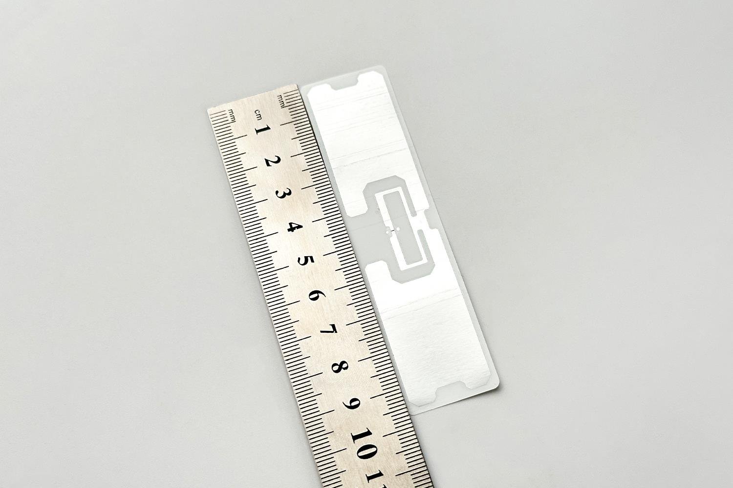 UHF RFID Etiketi 97x25 mm U9