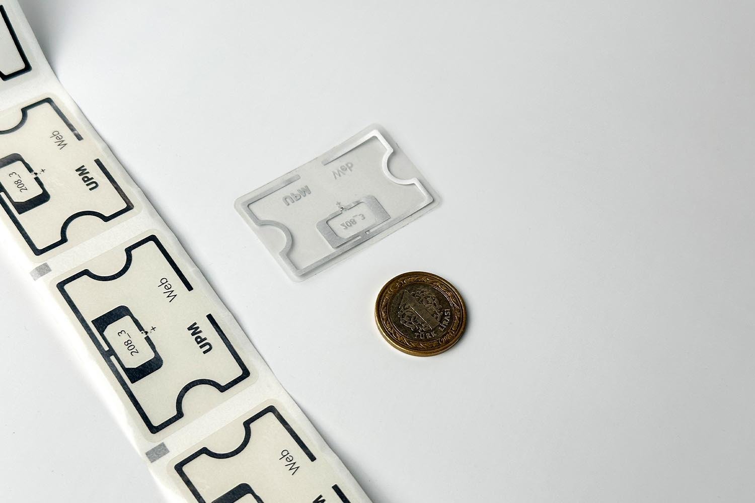 UPM Web 208-3 Şeffaf RFID Etiket
