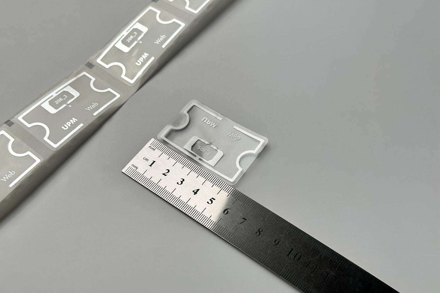 UPM Web 208-3 Şeffaf RFID Etiket
