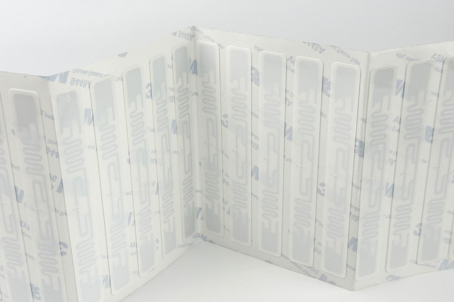 Yüksek Performanslı 98x12 mm U9 UHF RFID Etiketi