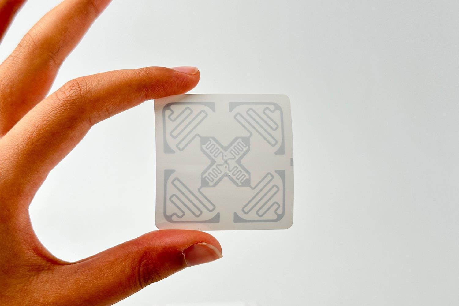 Yüksek Performanslı RFID Etiket 73GB 50x50 mm