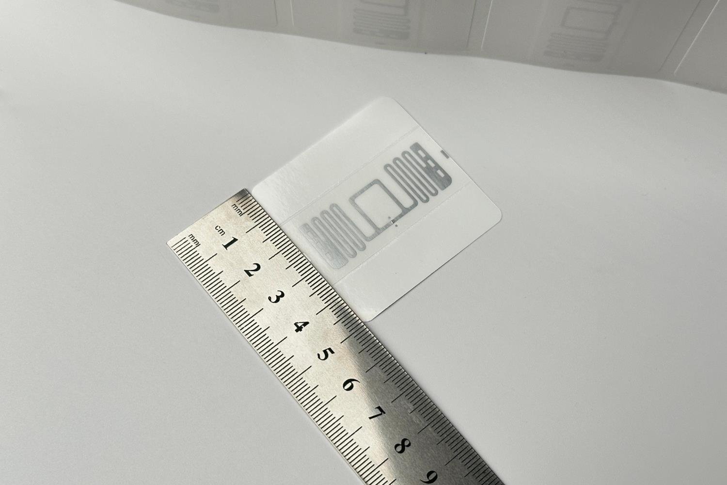 Yüksek Performanslı UHF RFID Label 50x50