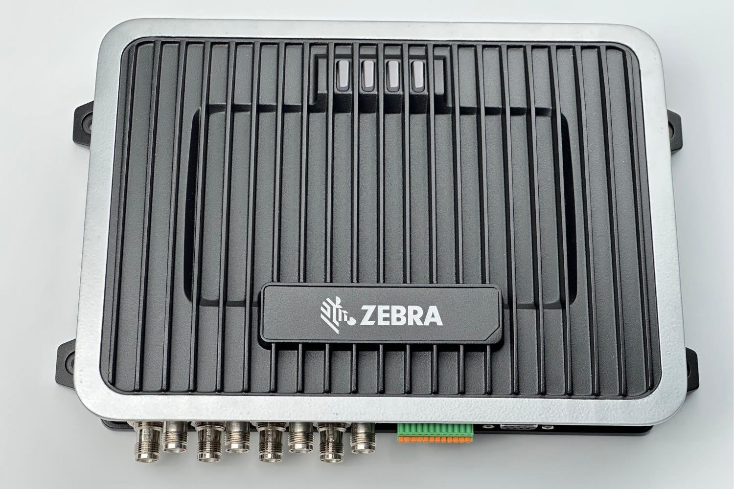 ZEBRA FX9500 Sabit UHF RFID Okuyucu - 8 Port