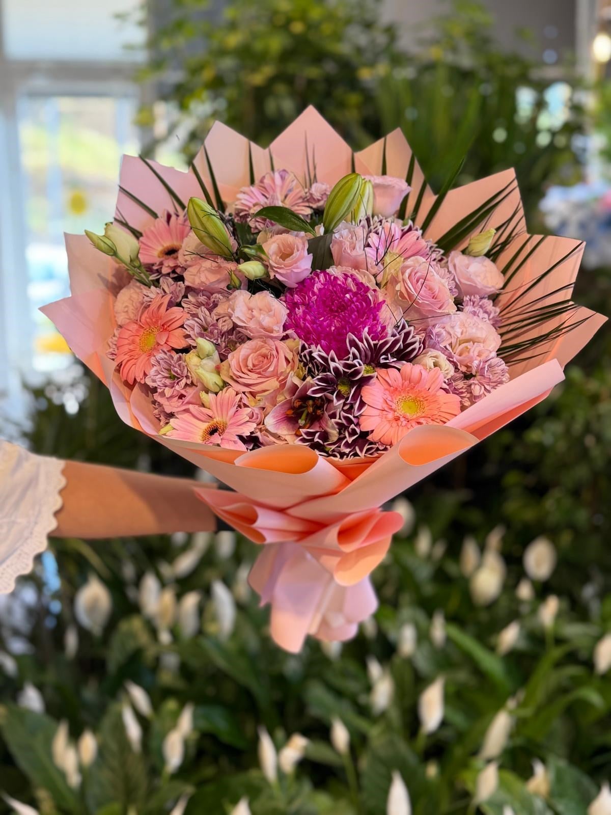 Pembe Mor Papatya Pembe Gül Lilyum Buketi