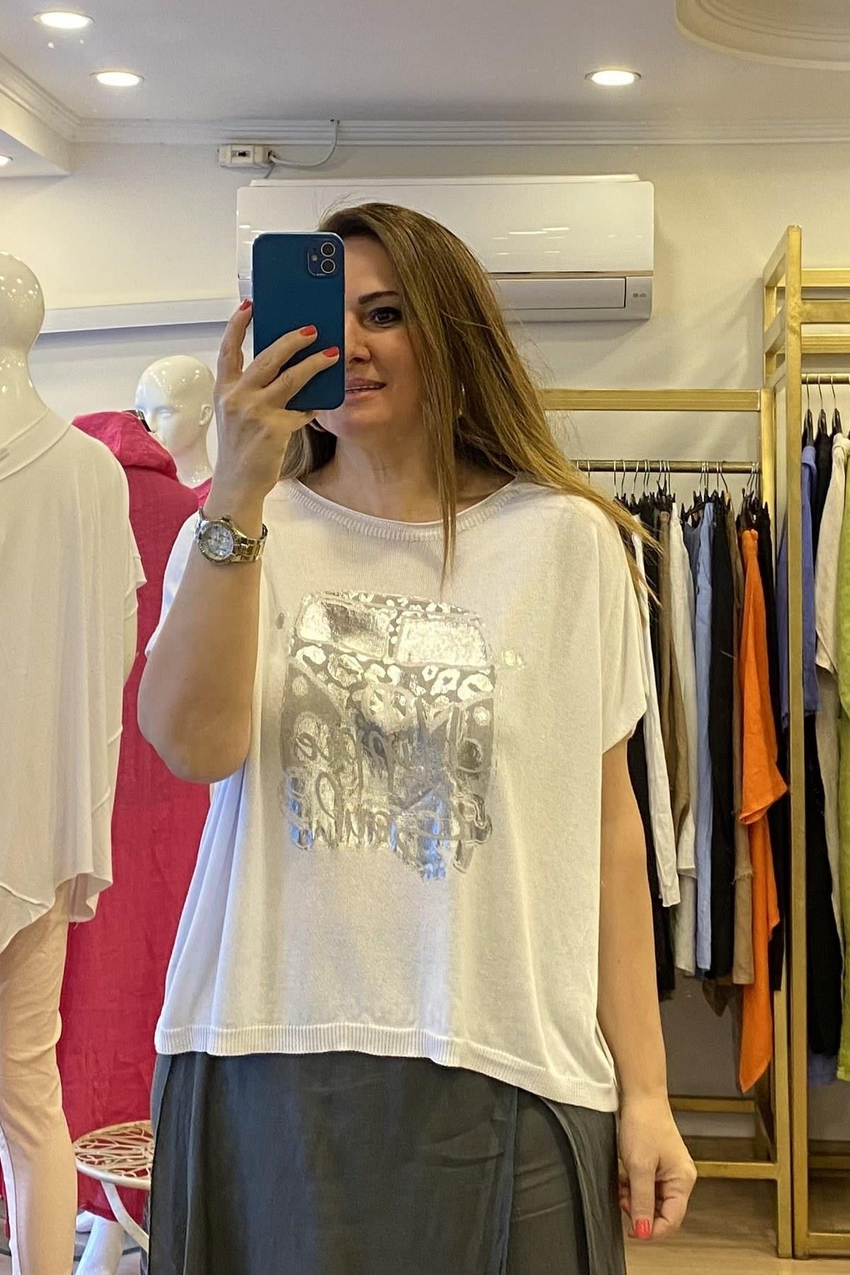 Araba Desenli Triko Bluz Beyaz