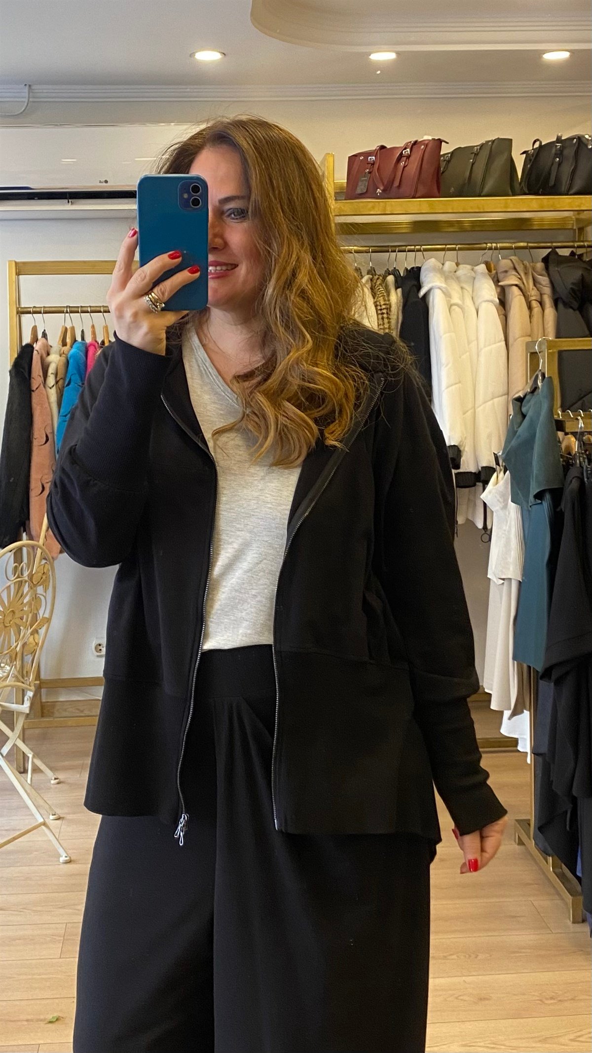 Asimetrik Arka Detay Kapüşonlu Madal Ceket Siyah