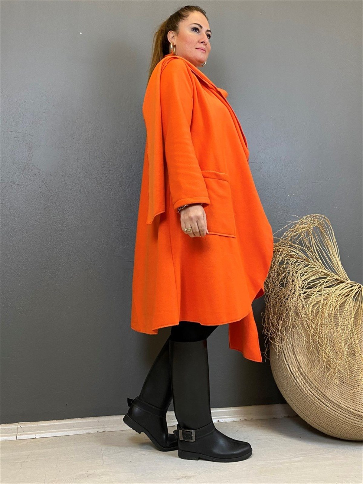 Asimetrik Kesim Polar Kumaş Ceket