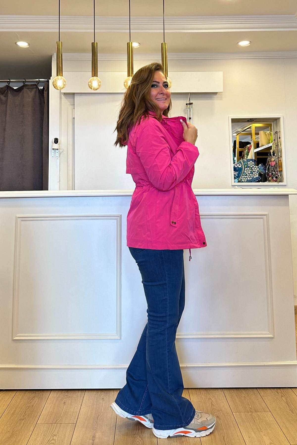 Bel Büzgü Detaylı Kapşonlu Trençkot Pembe 