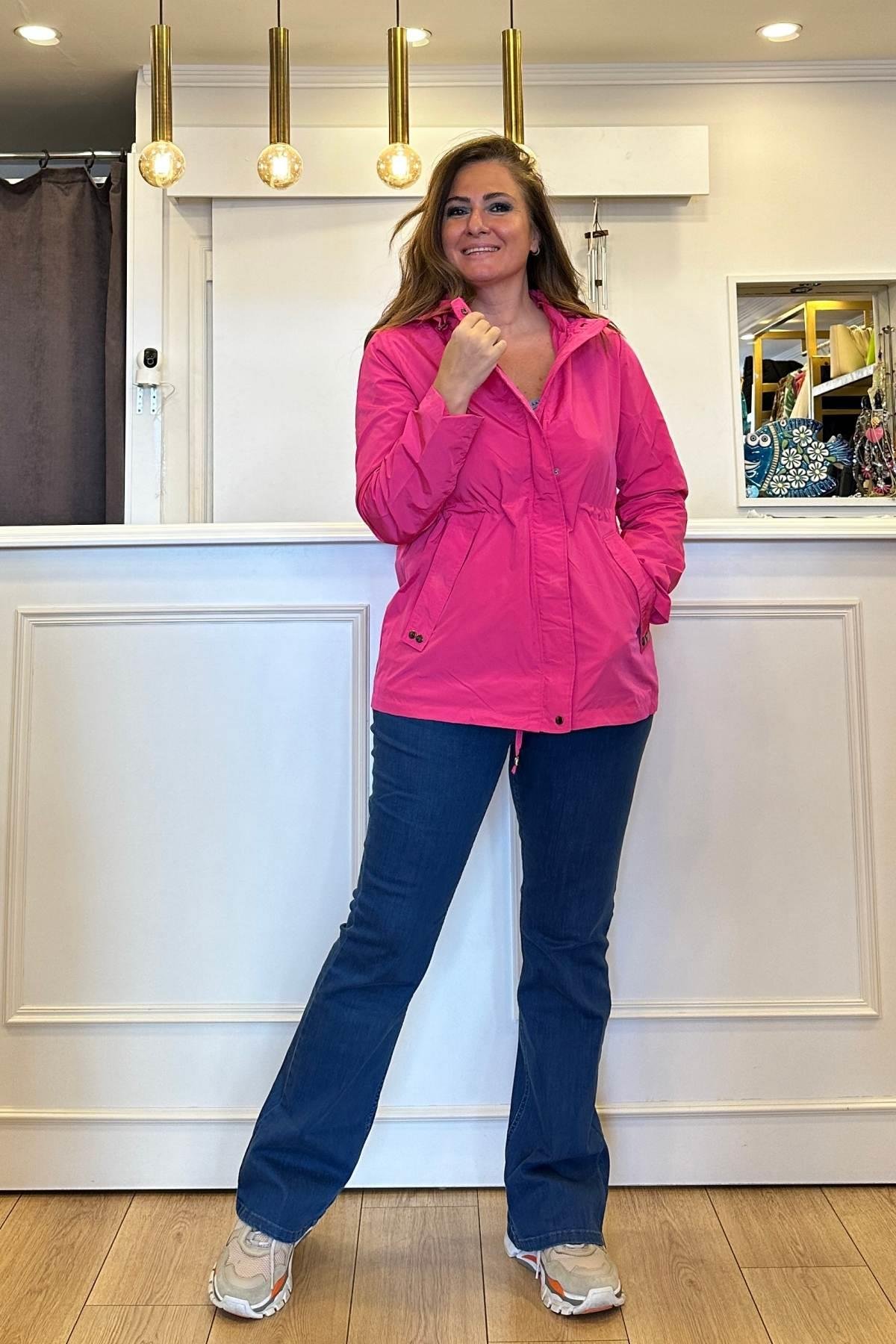 Bel Büzgü Detaylı Kapşonlu Trençkot Pembe 