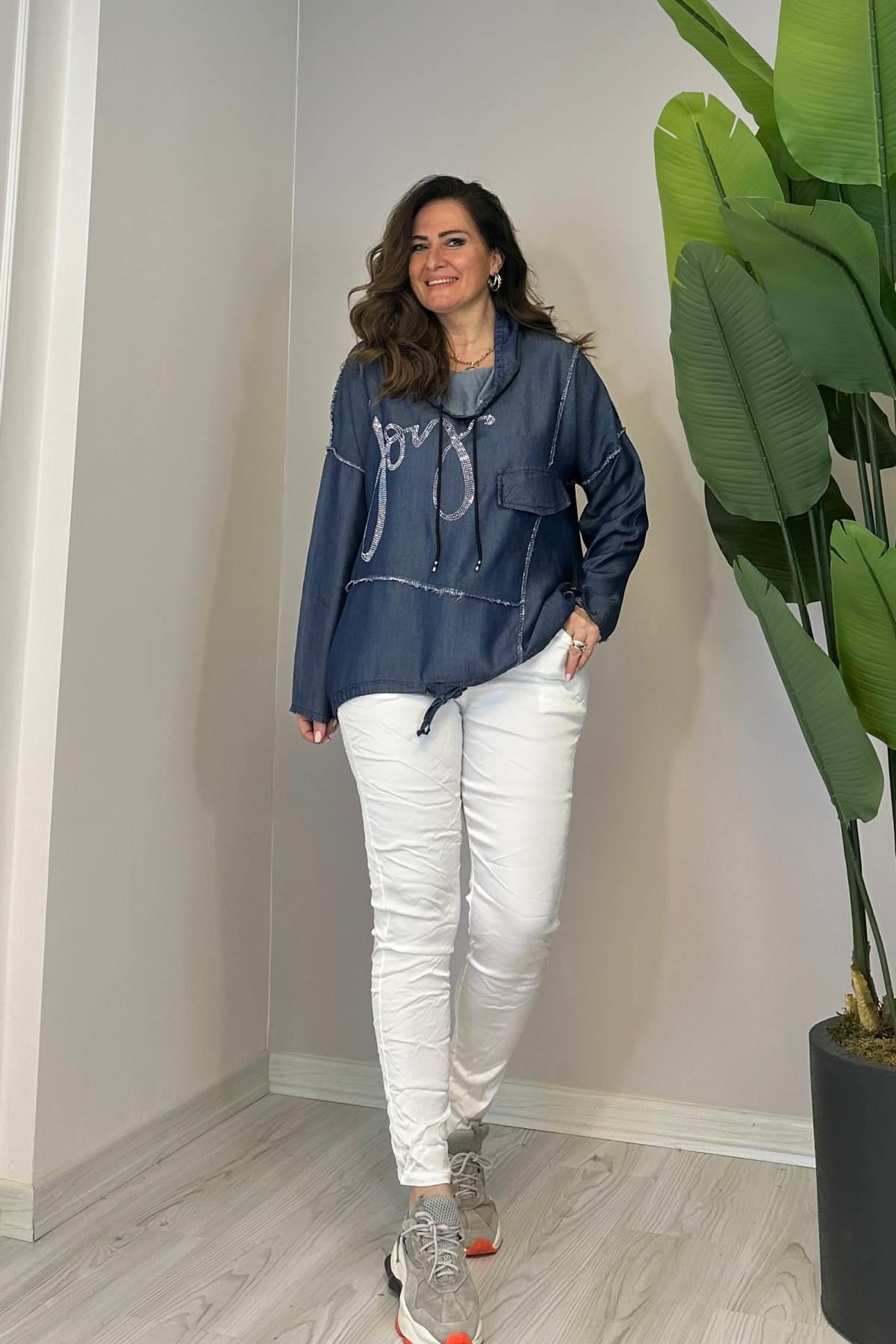 Boyunluk Detaylı Işıltılı Tunik Bluz Koyu Mavi