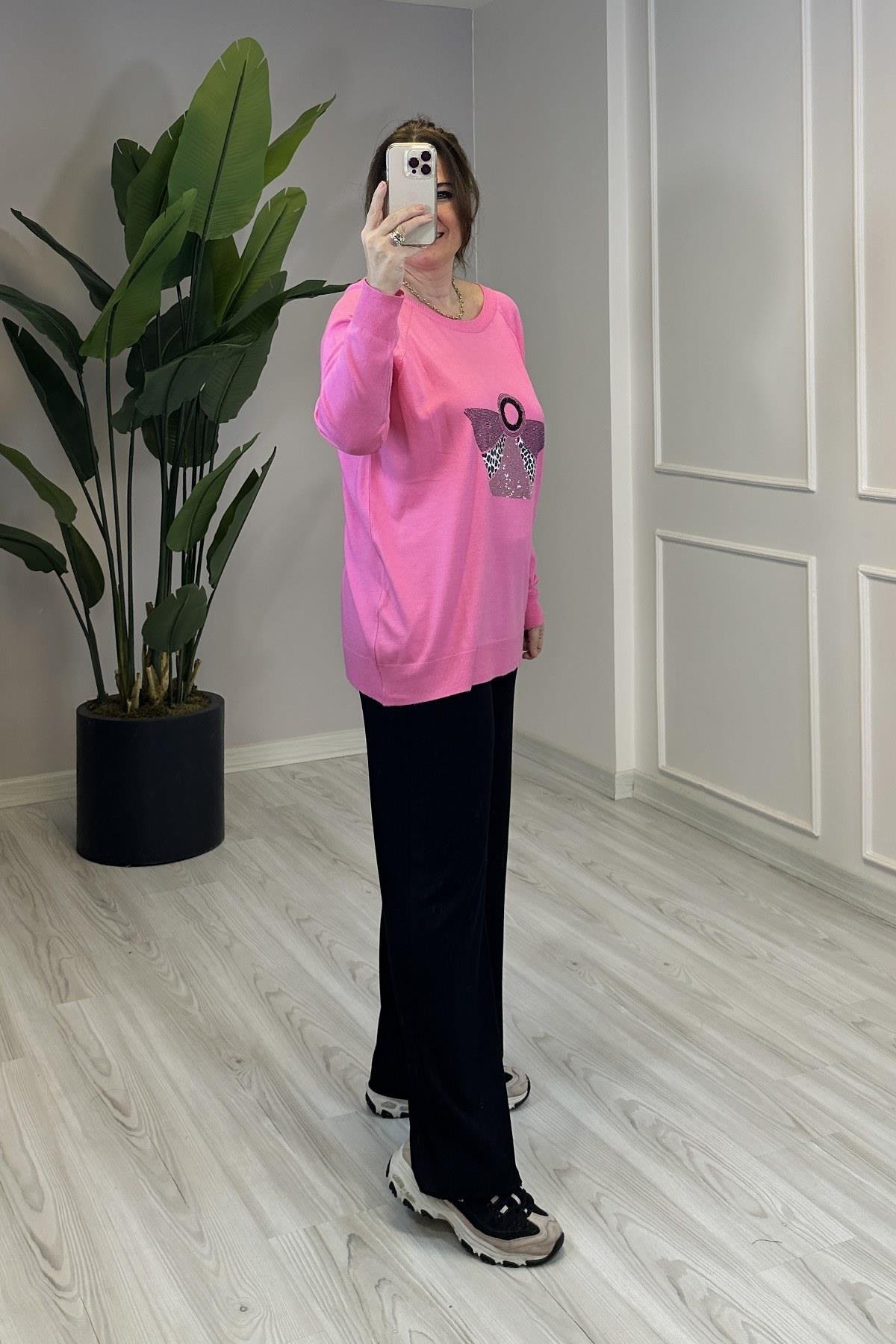 Çanta Detaylı V Yaka Triko Pembe