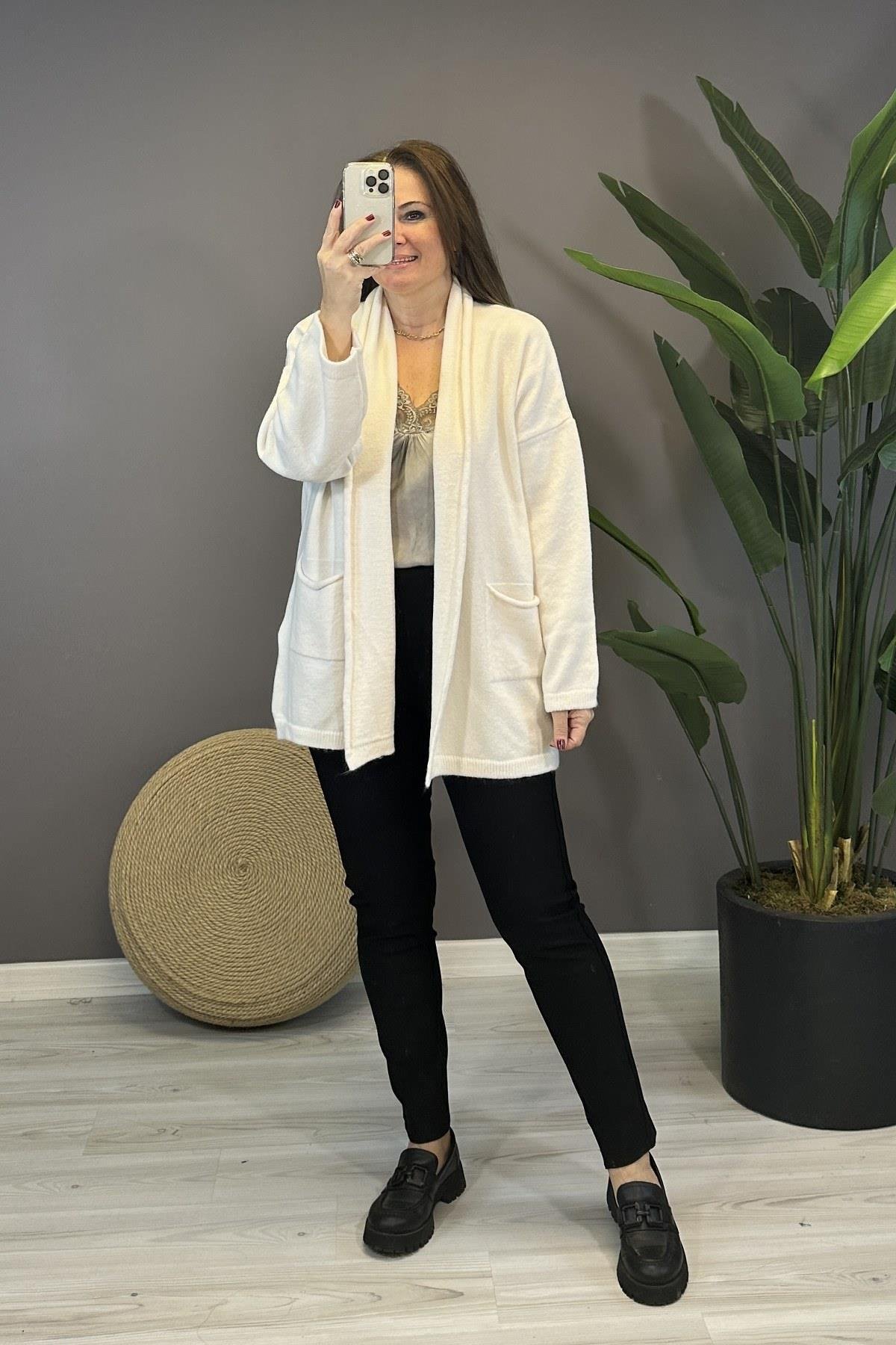 Cepli Düz Hırka Şal Yakalı Krem