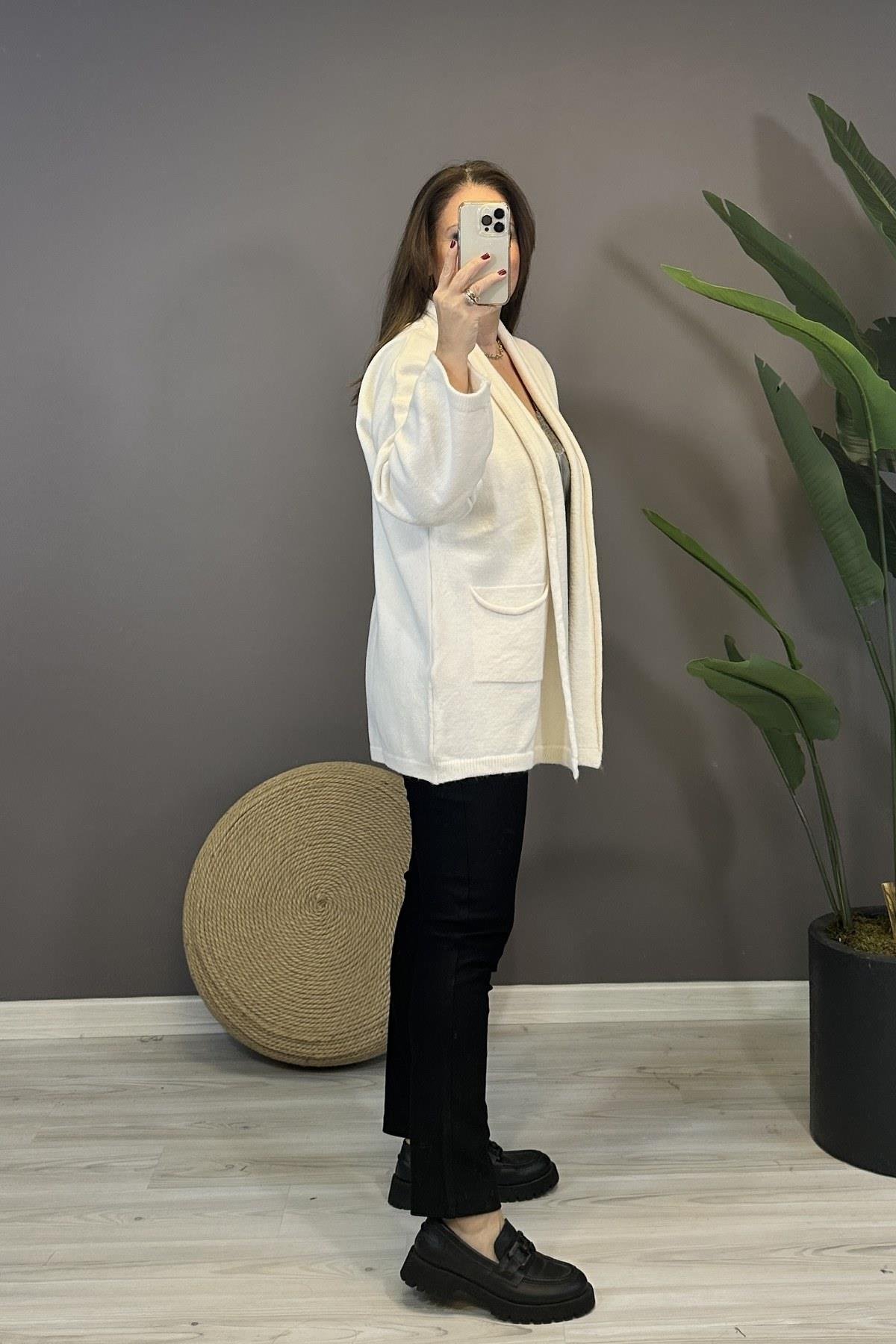 Cepli Düz Hırka Şal Yakalı Krem