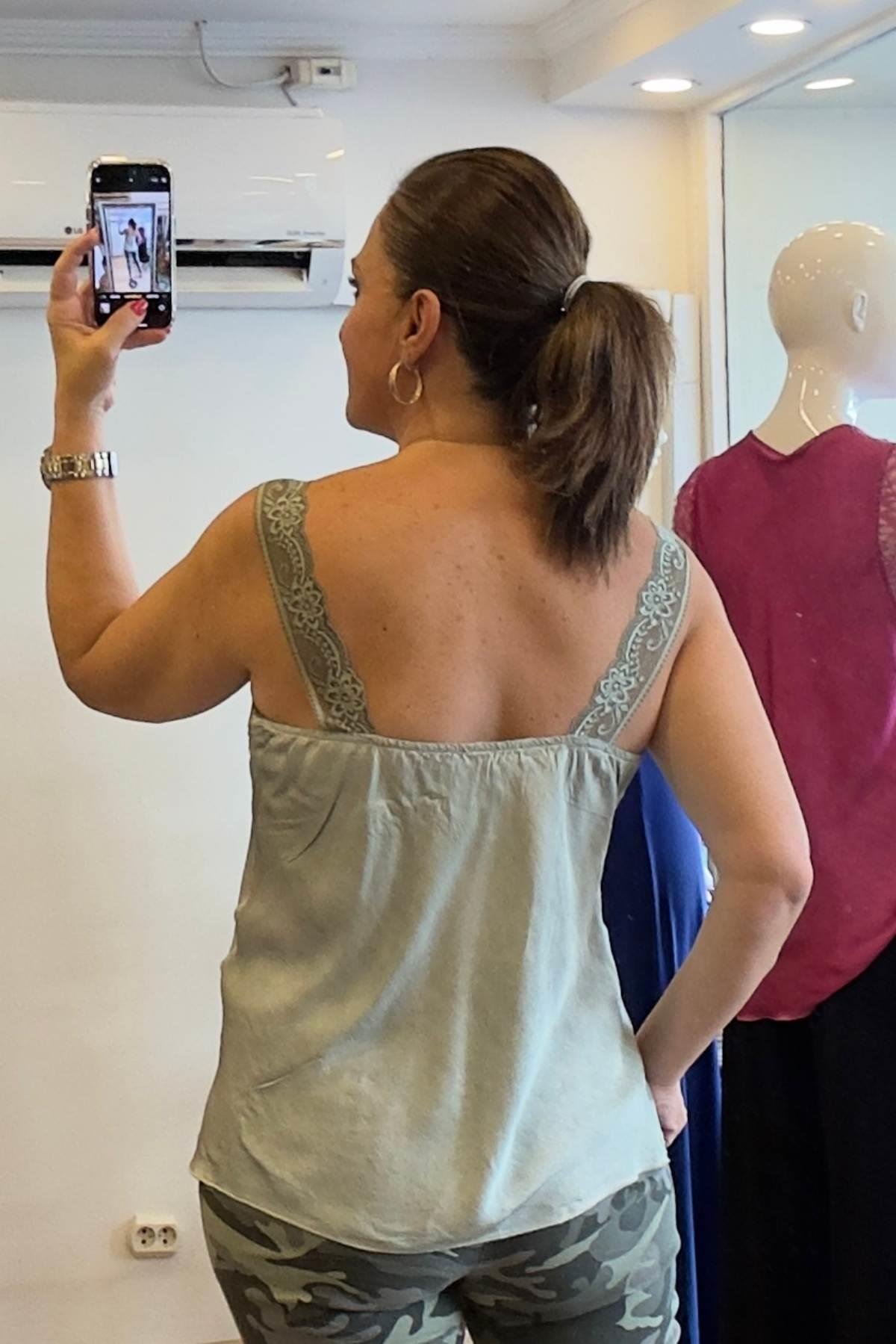 Dantel Detaylı Askılı İpek Bluz Su Yeşili